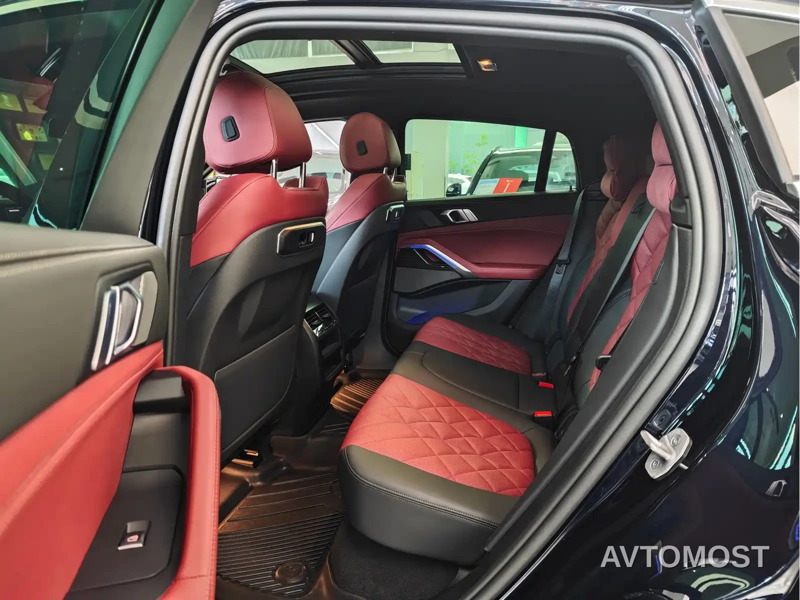 BMW X6 2023 xDrive40i M Sport Package — фото 12