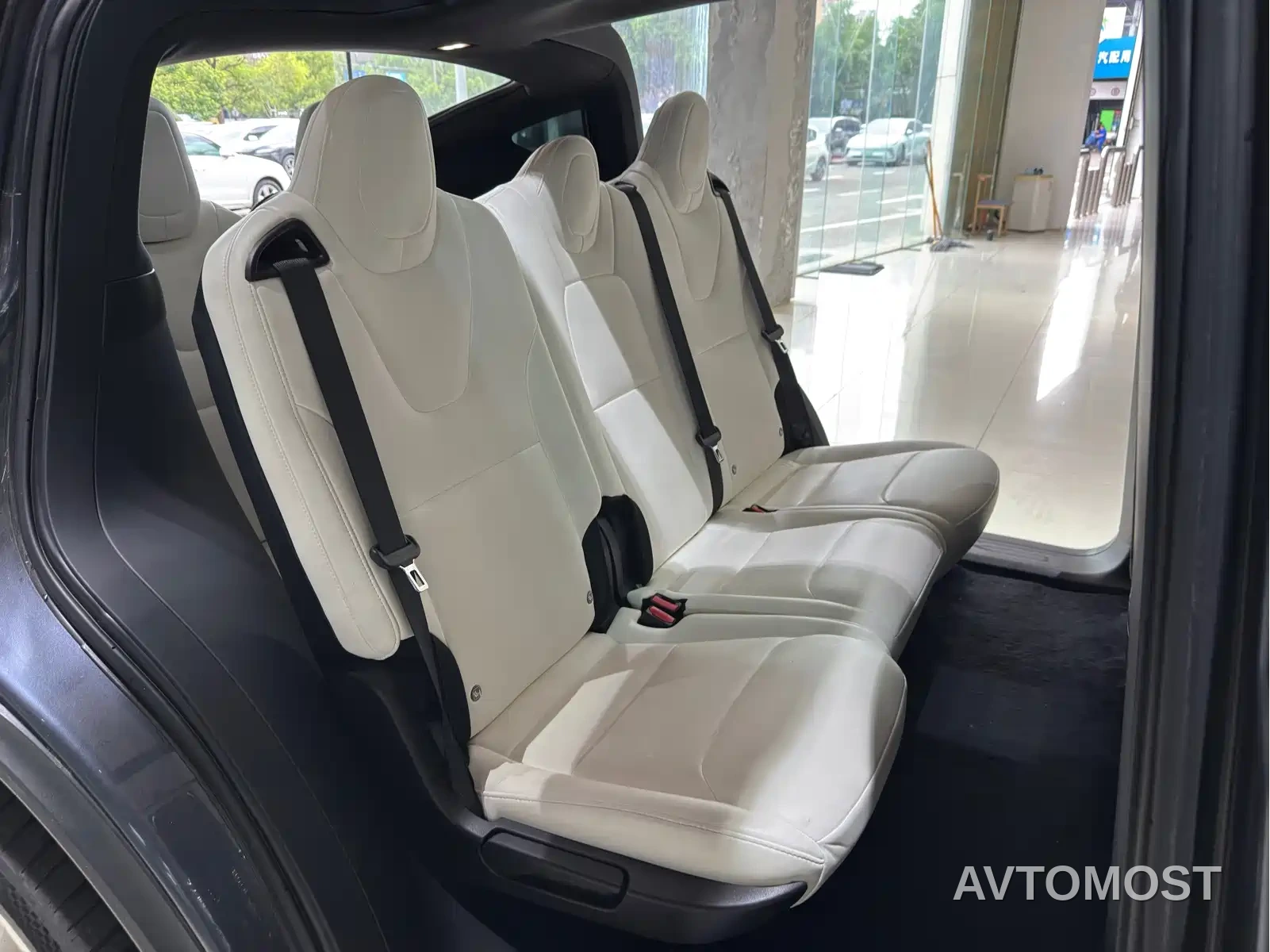 Tesla Model X 2019 Long Range Version — фото 10