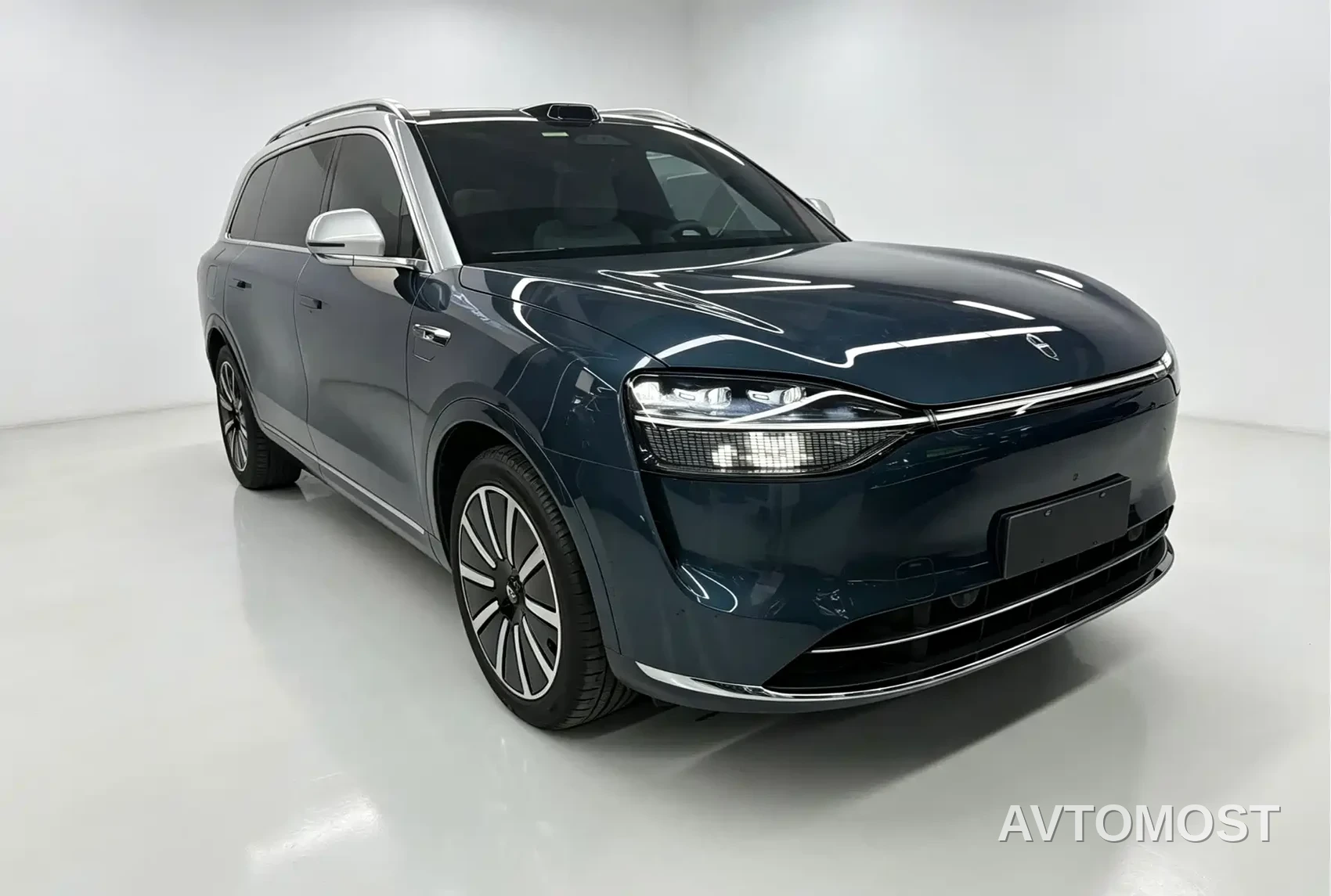 AITO M9 2024 Range Extender Max Edition 42kWh 6-seater — фото 2