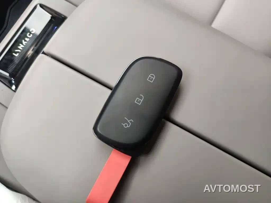 Lynk & Co Z10 2025 71kWh 602km RWD Pro — фото 12