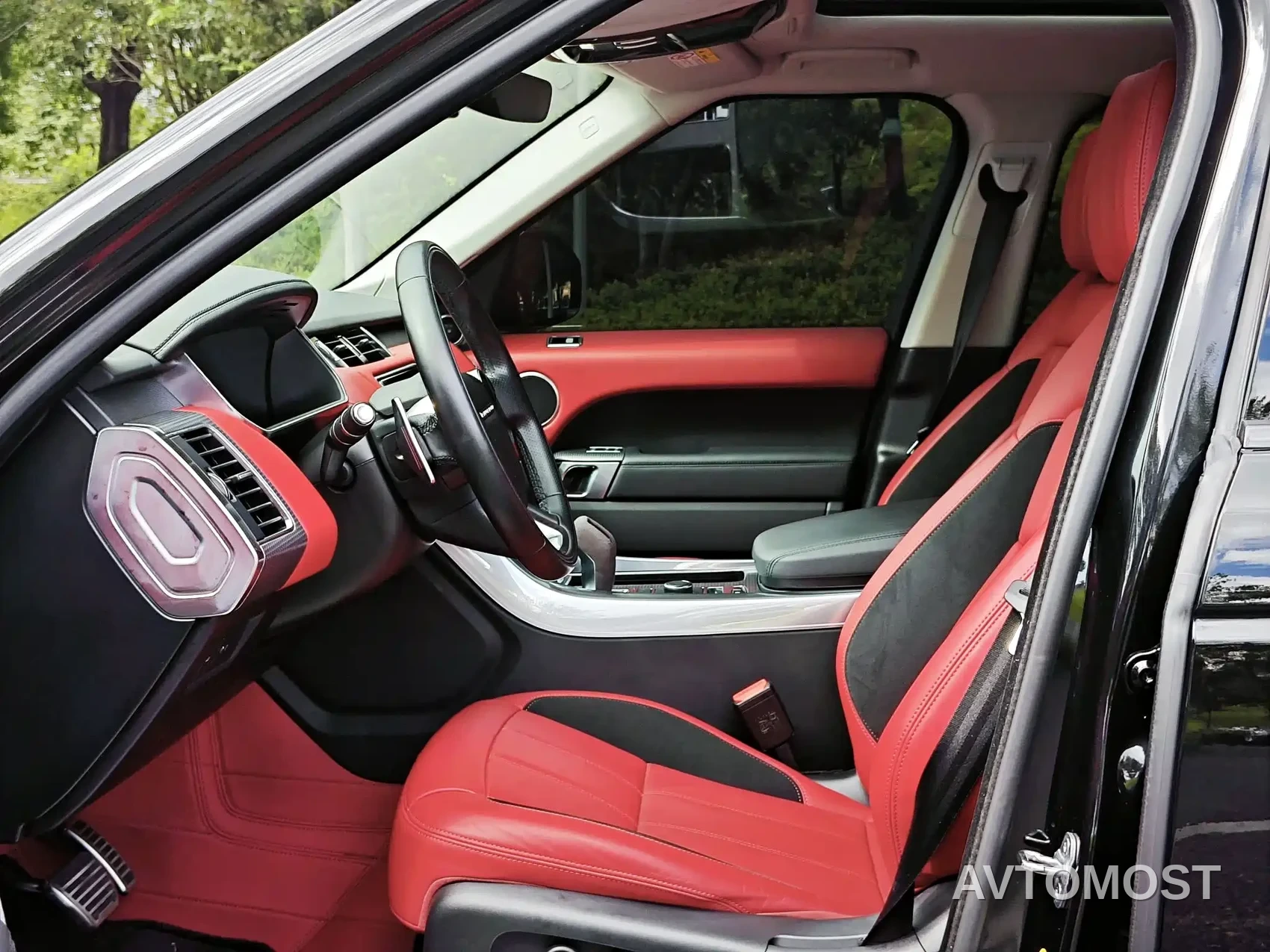 Land Rover Range Rover Sport 2021 3.0 L6 Gloss Black Edition — фото 11