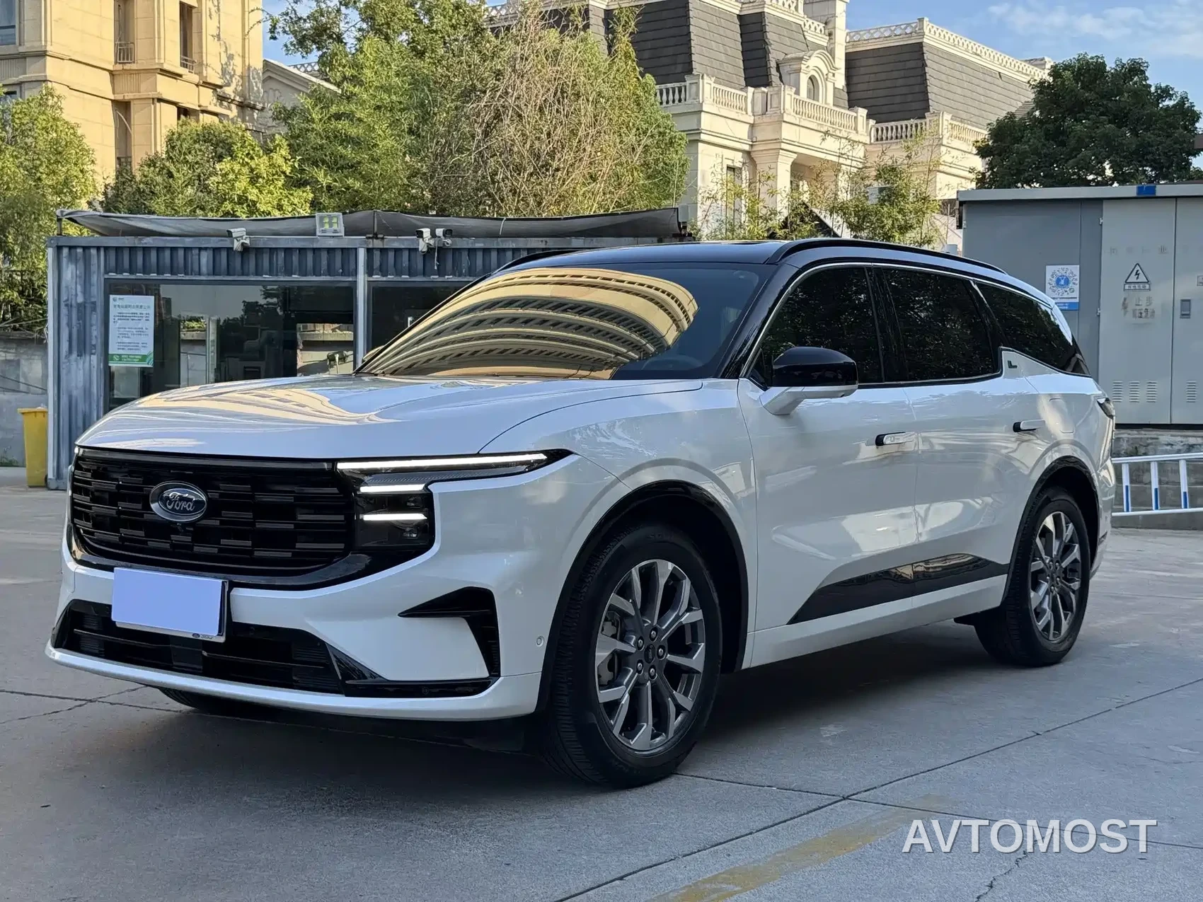 Ford Edge 2023 Edge L 2.0T EcoBoost E Hybrid AWD 7-Seater Premium — фото 1