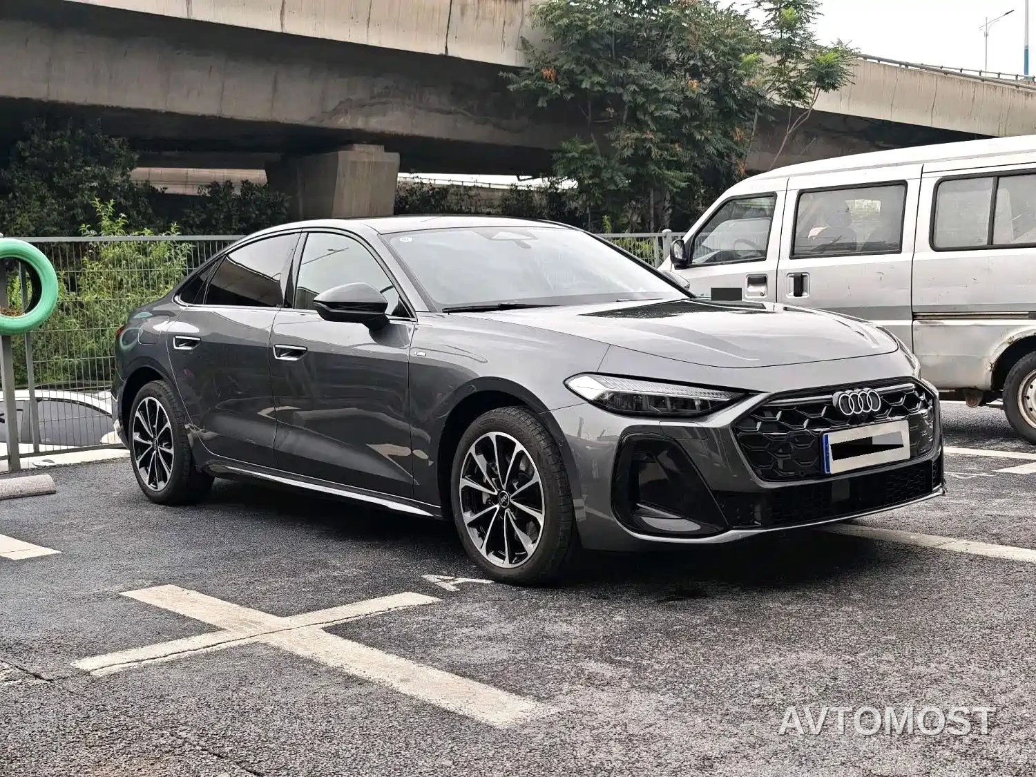 Audi A5L Sportback 2025 Model 2.0T Luxury — фото 3