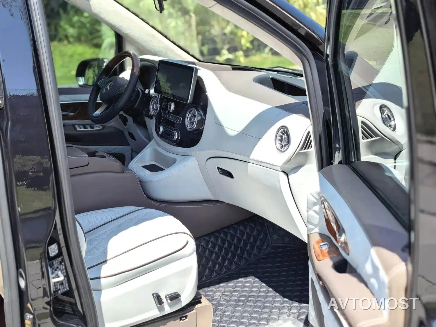 Mercedes-Benz Vito 2021 2.0T Business Edition 7-seater — фото 6