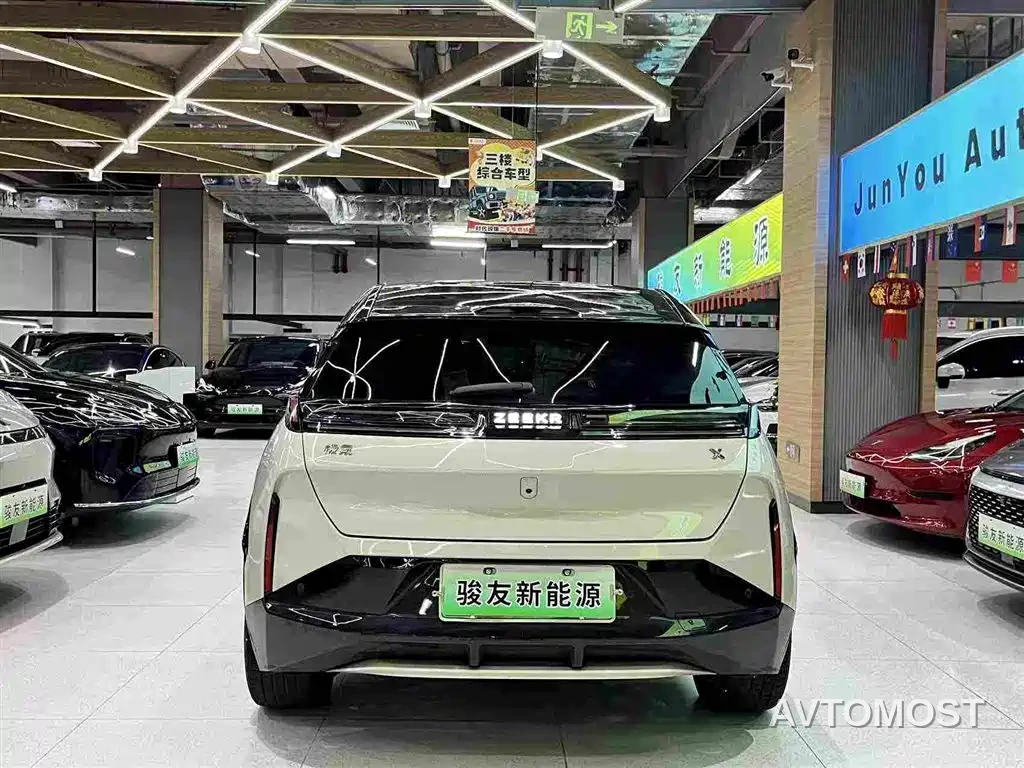 Zeekr X 2023 RWD YOU Edition 4-seater — фото 13