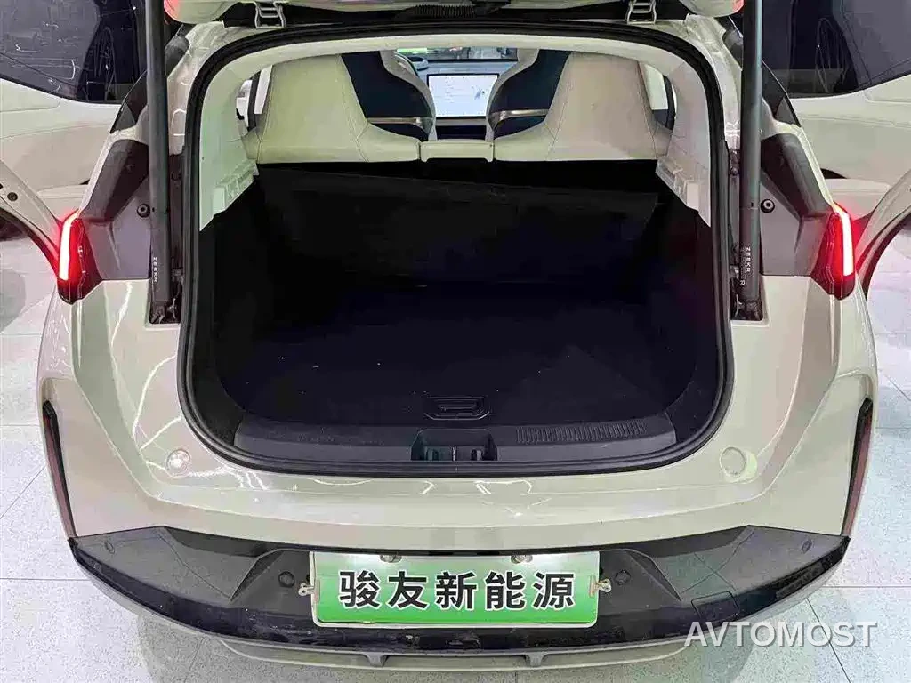 Zeekr X 2023 RWD YOU Edition 4-seater — фото 23