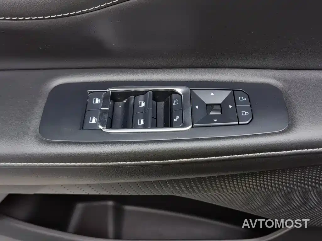 Ford Edge 2025 Edge L 2.0T EcoBoost E Hybrid FWD 7-seater Fashion — фото 7