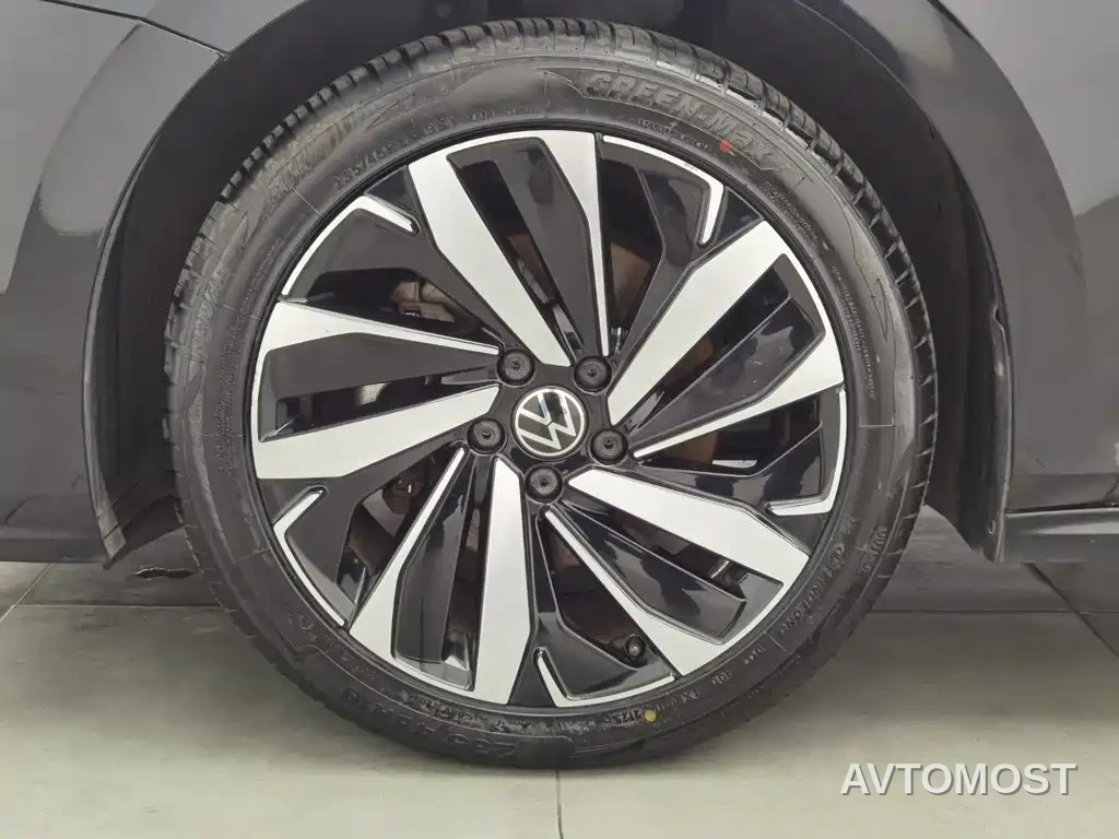 Volkswagen Passat 2022 330TSI Starlight Elite Edition — фото 13