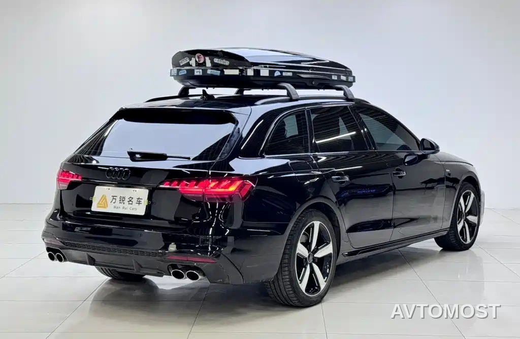 Audi A4 (Import) 2023 Model Avant 40 TFSI Fashion Sport Version — фото 3