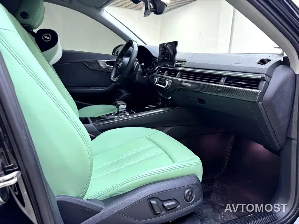 Audi A4 (Import) 2023 Model Avant 40 TFSI Fashion Sport Version — фото 11