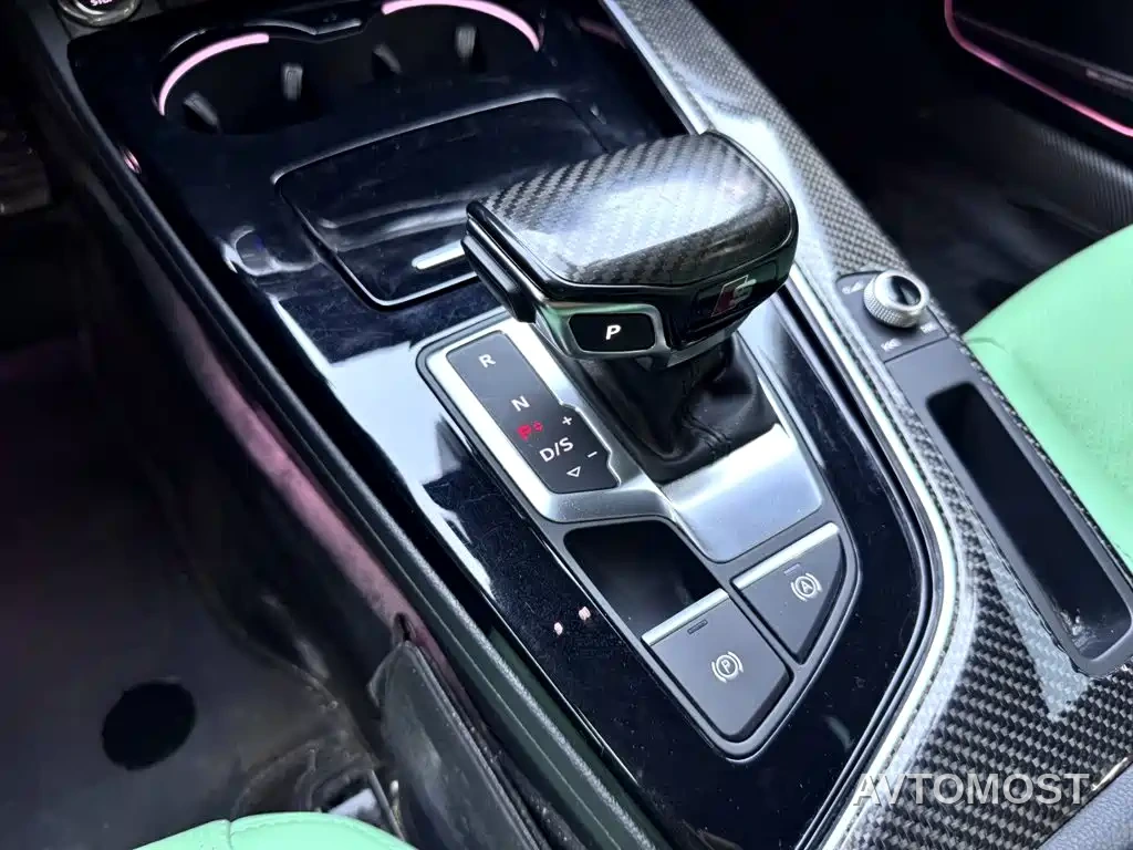 Audi A4 (Import) 2023 Model Avant 40 TFSI Fashion Sport Version — фото 16