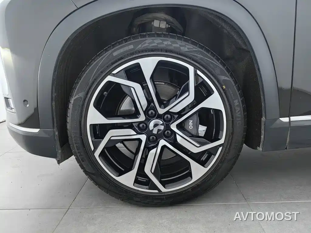 NIO ES8 2020 Model 580KM Signature Edition 6-Seater — фото 16