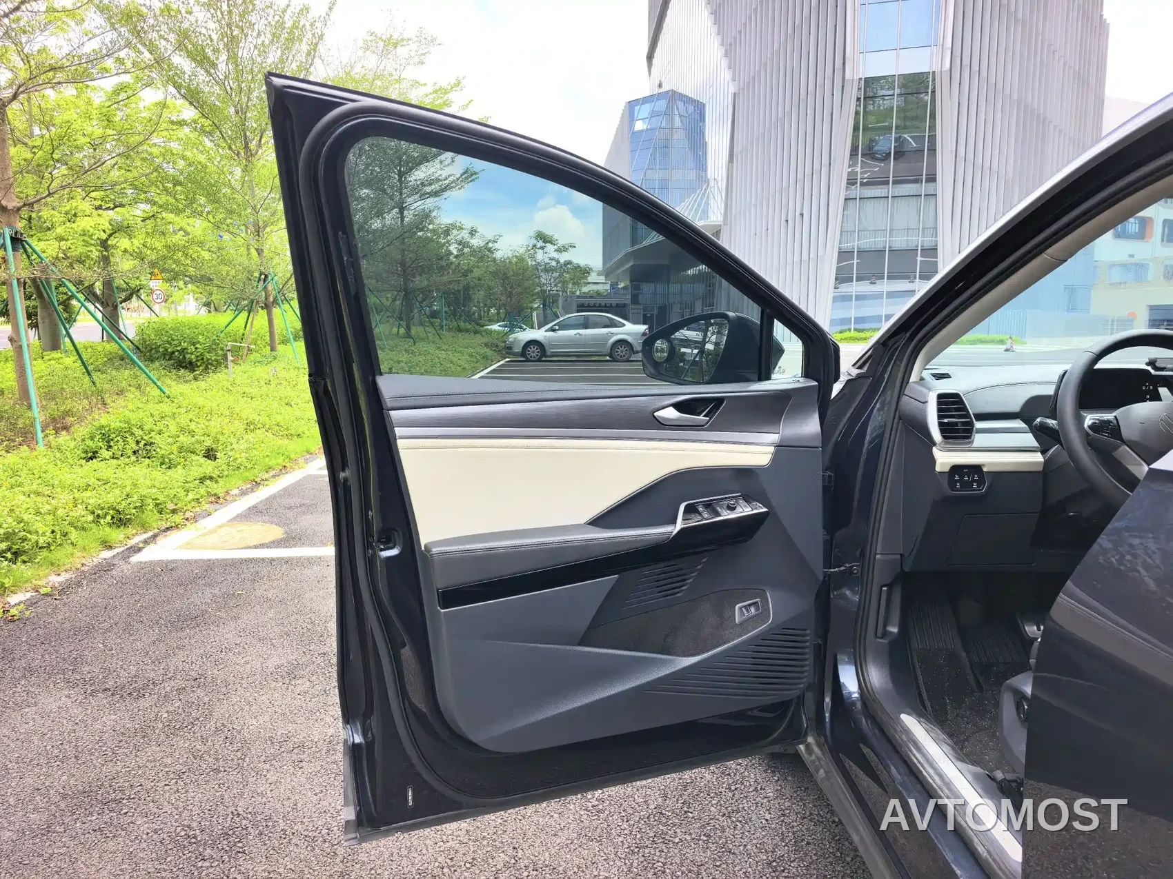 Volkswagen ID.6 CROZZ 2022 Long Range PURE+ Edition — фото 9