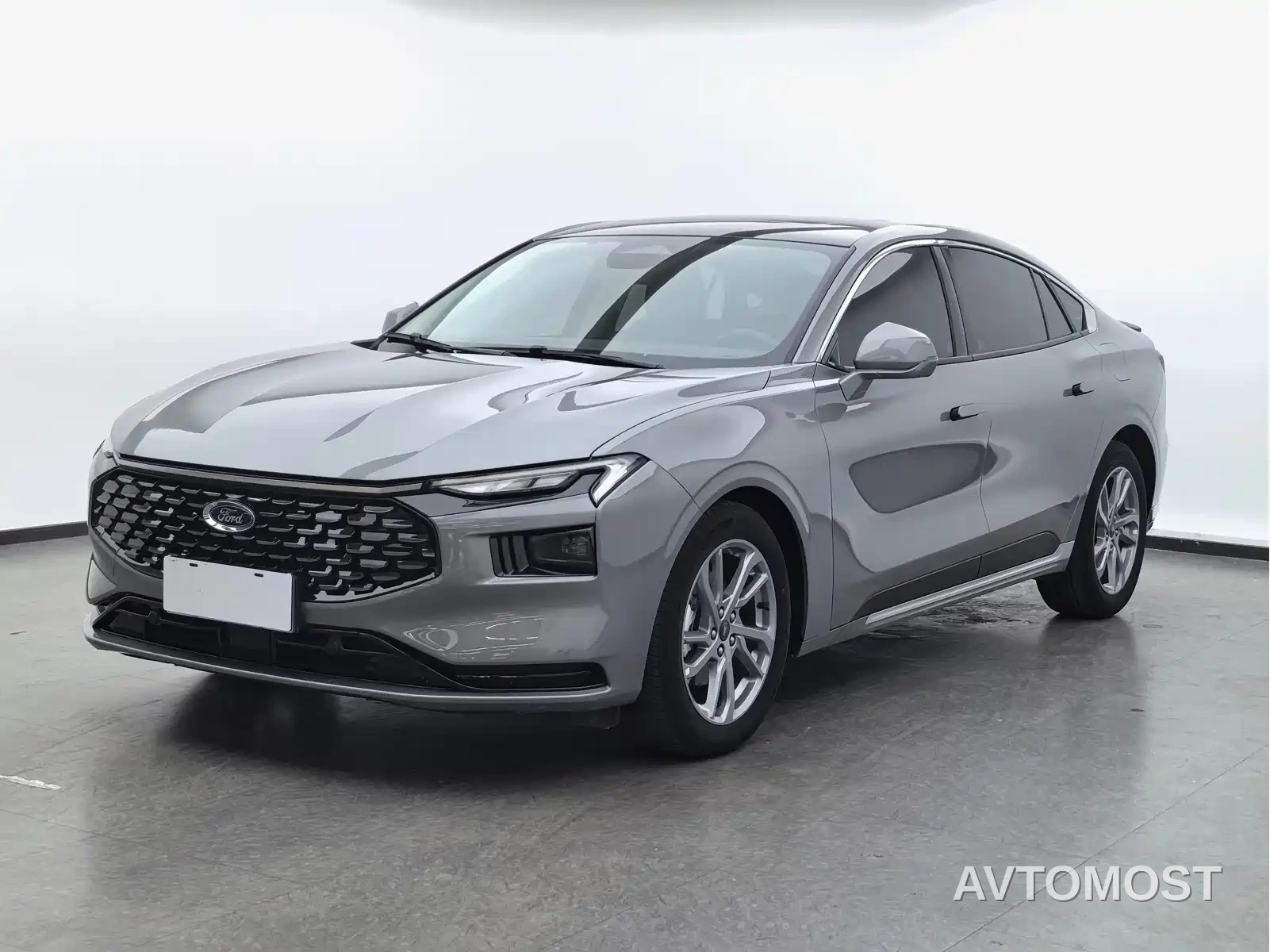 Ford Mondeo 2023 1.5T E-Hybrid Luxury — фото 1