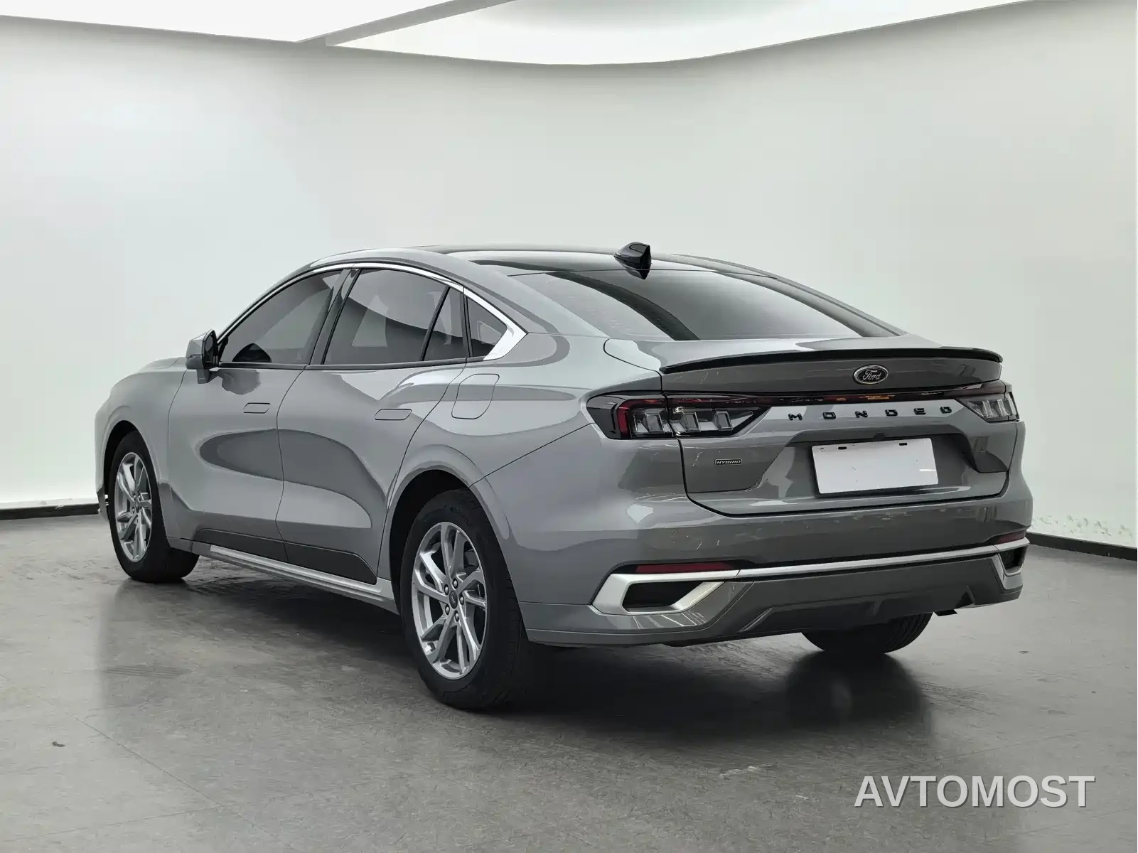 Ford Mondeo 2023 1.5T E-Hybrid Luxury — фото 6