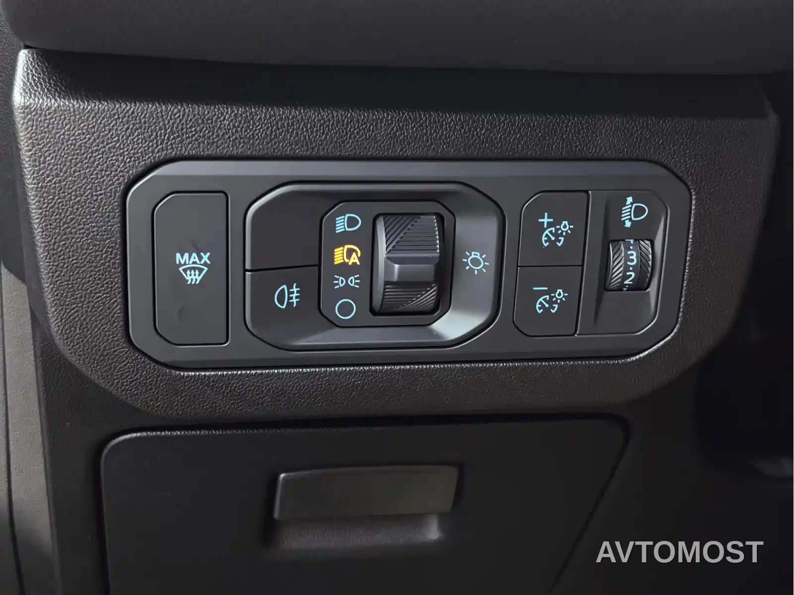 Ford Mondeo 2023 1.5T E-Hybrid Luxury — фото 29