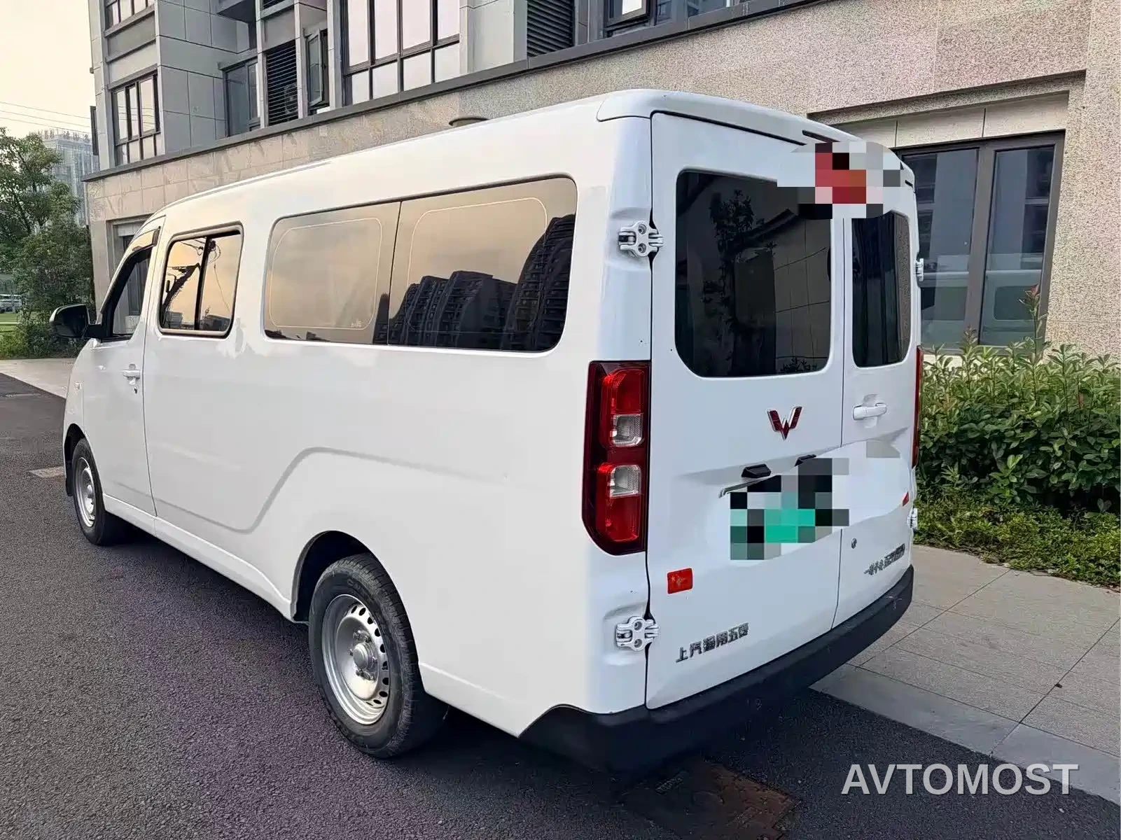 Wuling Yangguang 2024 300km Comfort Passenger Version 60kW — фото 6