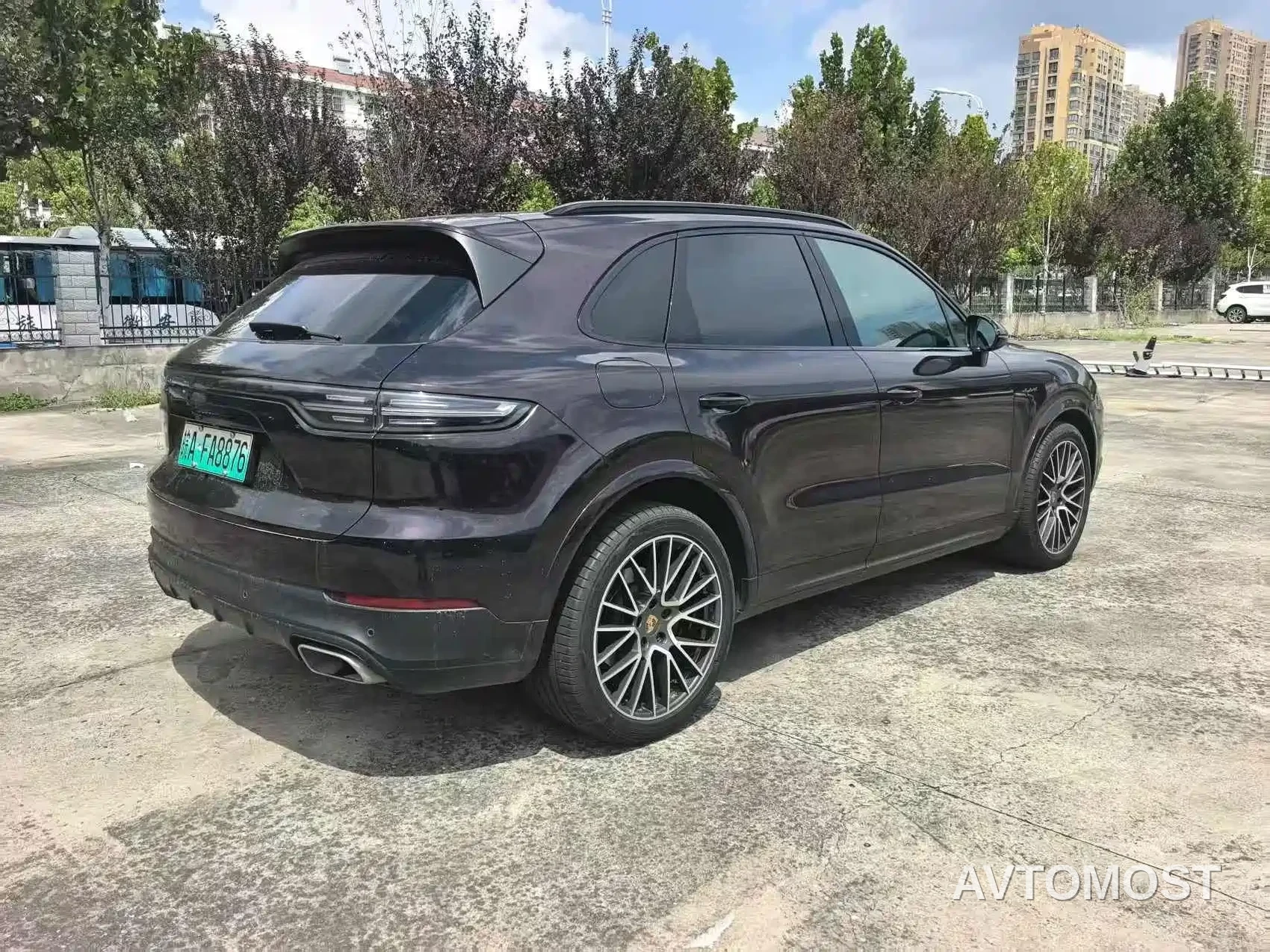 Porsche Cayenne New Energy 2021 Cayenne E-Hybrid 2.0T — фото 8
