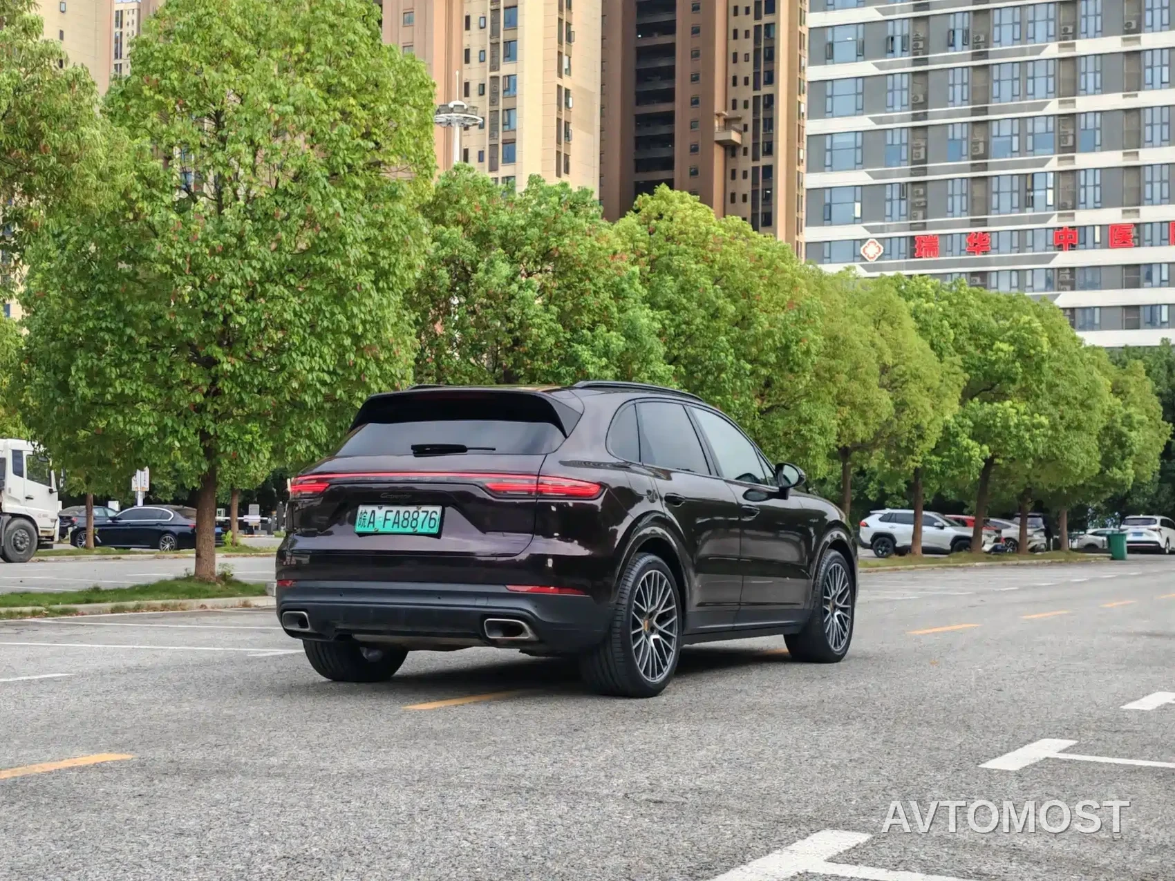Porsche Cayenne New Energy 2021 Cayenne E-Hybrid 2.0T — фото 11