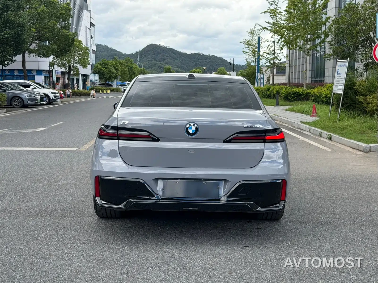 BMW i7 2023 eDrive50L Leading M Sport Package — фото 5
