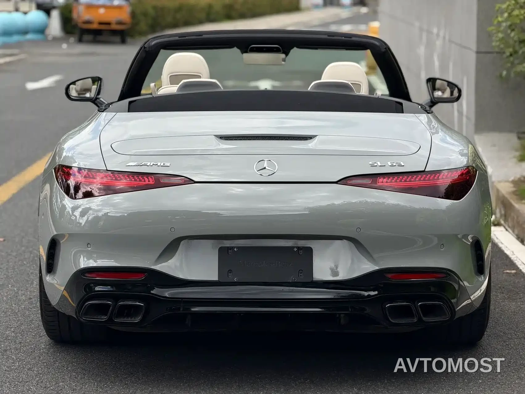 Mercedes-Benz SL-Class AMG 2024 AMG SL 63 4MATIC+ — фото 8