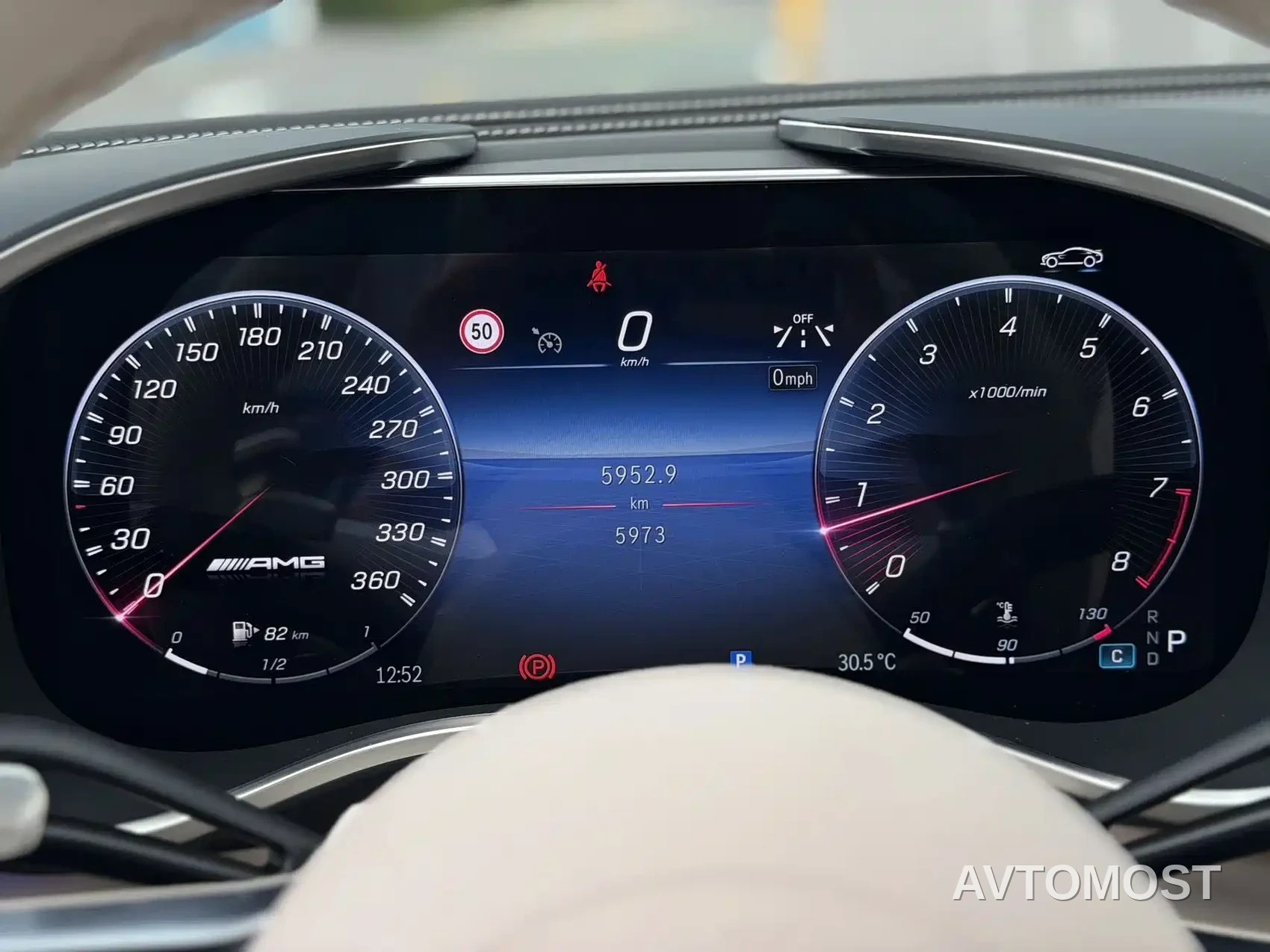 Mercedes-Benz SL-Class AMG 2024 AMG SL 63 4MATIC+ — фото 16