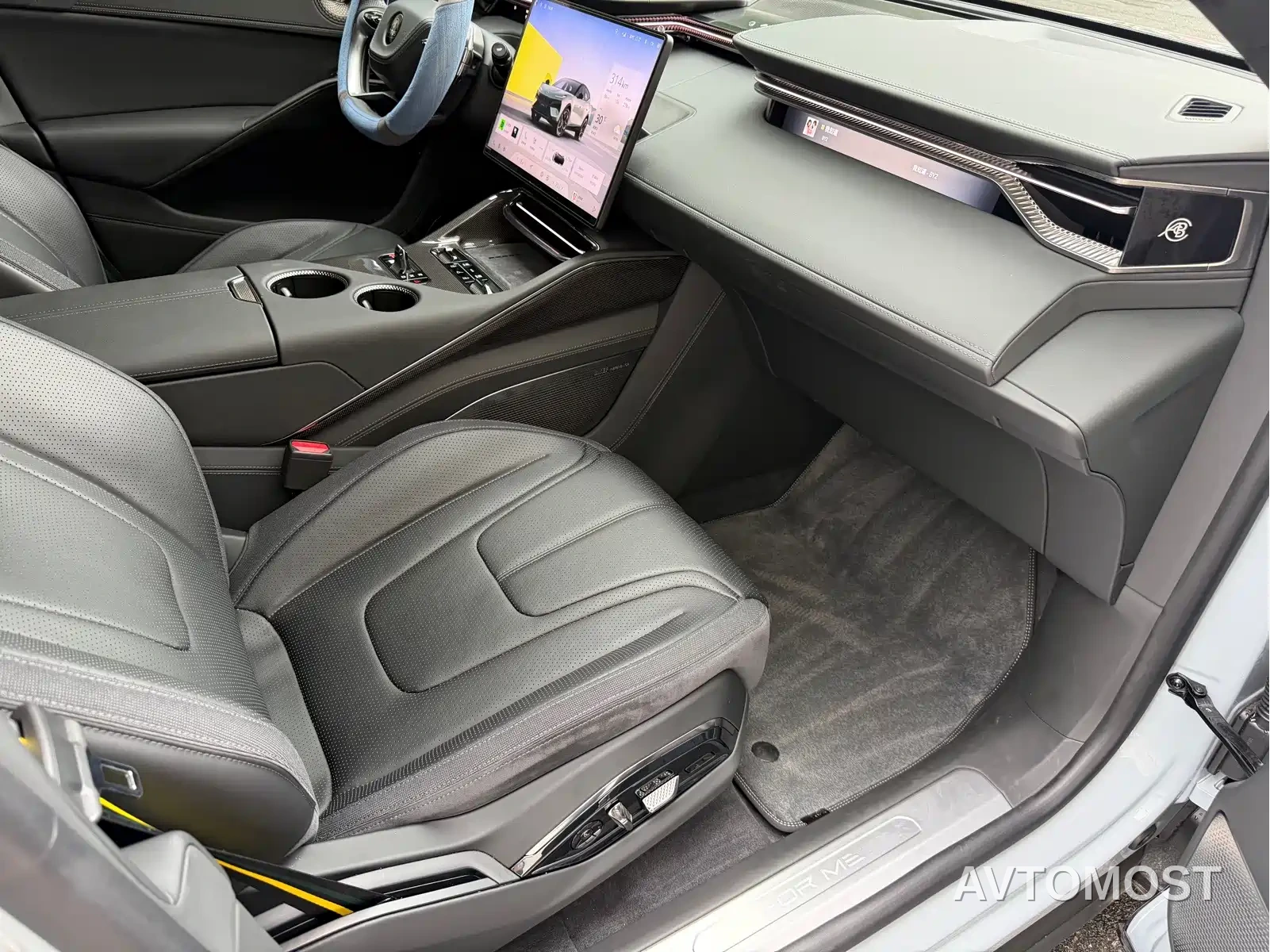 Lotus FOR ME 2026 Base Model 5-Seater — фото 12