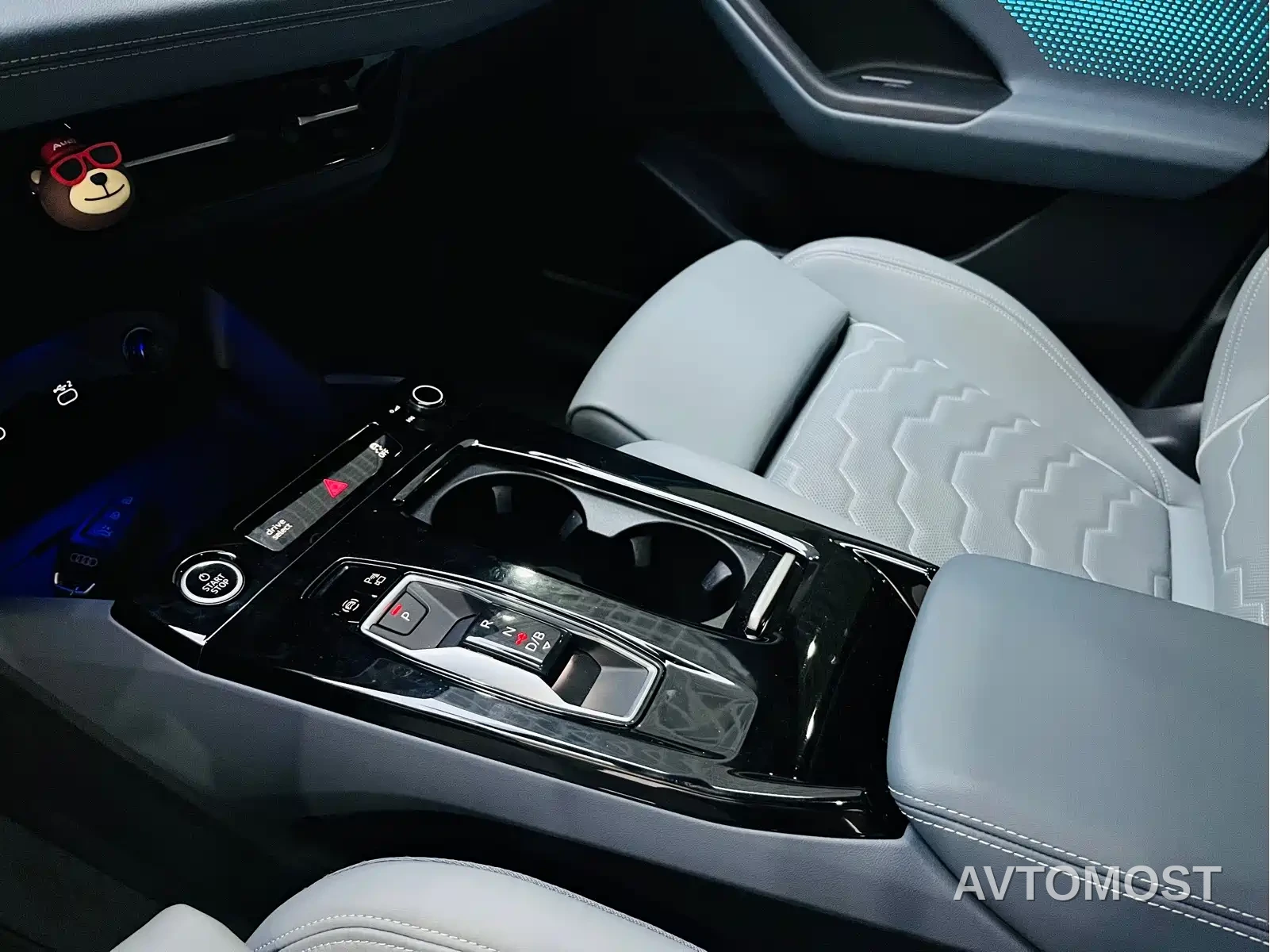 Audi Q6L e-tron 2025 Model Pioneer Edition — фото 11