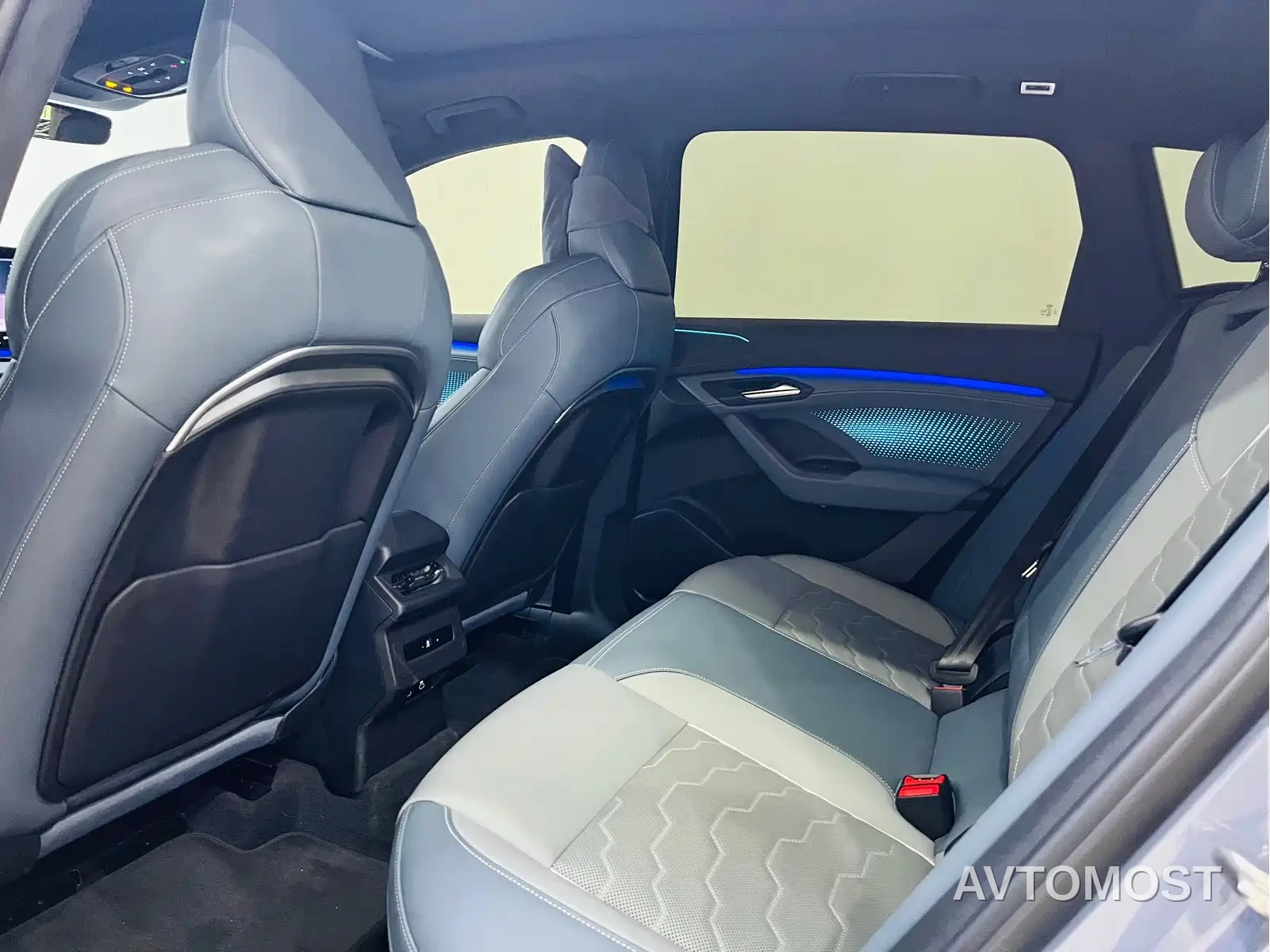 Audi Q6L e-tron 2025 Model Pioneer Edition — фото 13