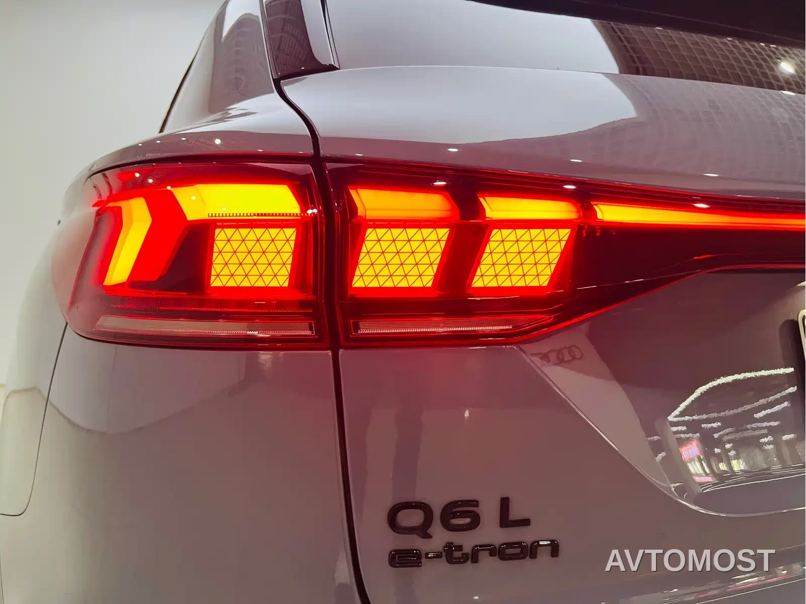 Audi Q6L e-tron 2025 Model Pioneer Edition — фото 16