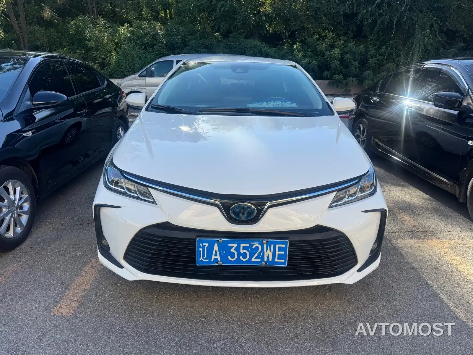 Toyota Corolla 2019 Hybrid 1.8L E-CVT GL-i Pioneer Edition — фото 2