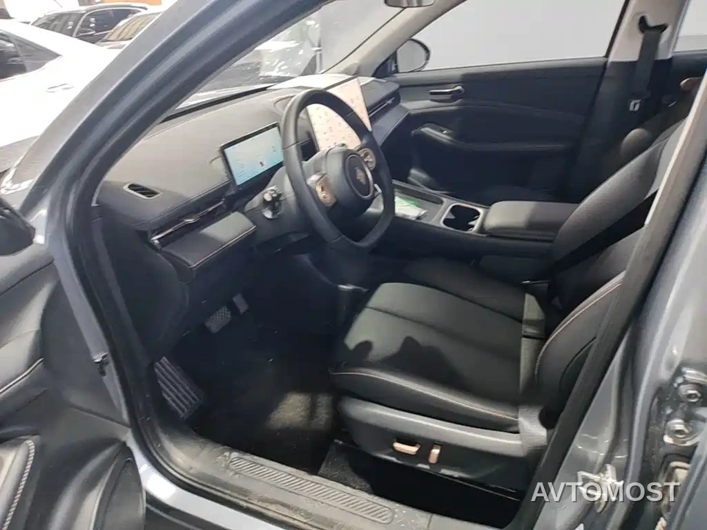 Baojun Yunhai 2024 140km Plug-in Hybrid — фото 13