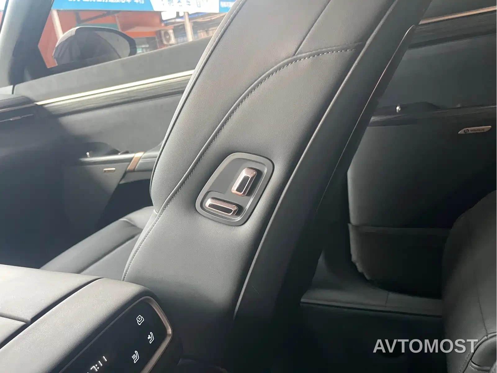 Dongfeng Yipai eπ008 2024 210Max Range Extender 6-Seater — фото 16