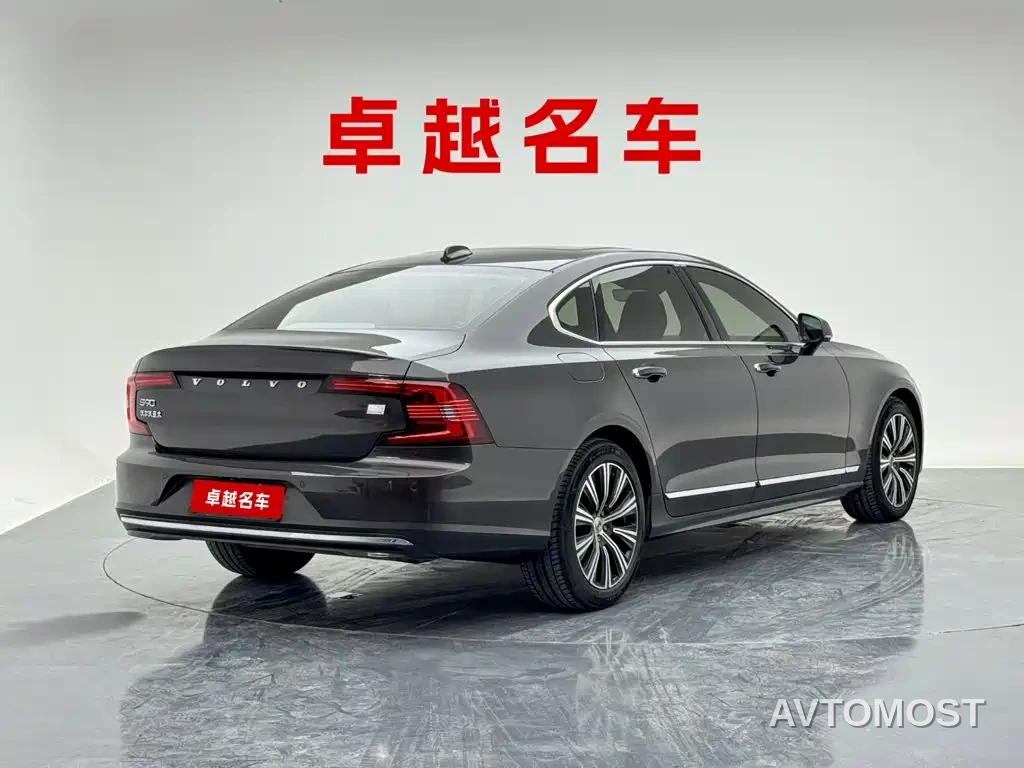 Volvo S90 Plug-in Hybrid 2022 T8 Recharge Plug-in Hybrid Momentum Luxury Edition — фото 4