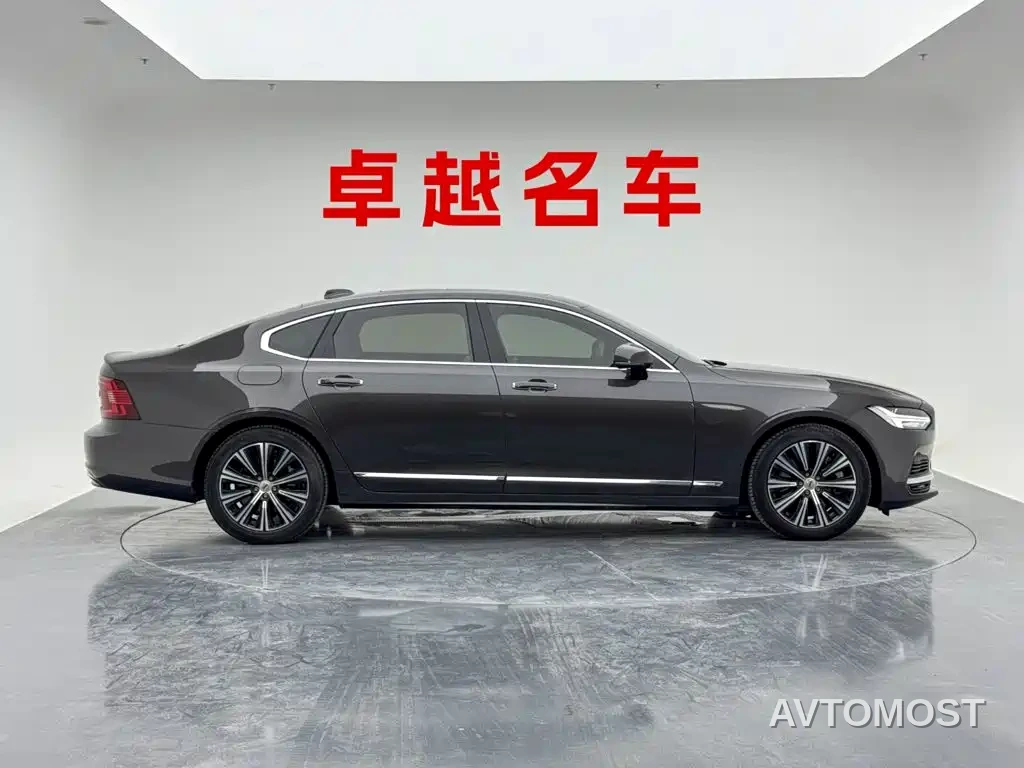Volvo S90 Plug-in Hybrid 2022 T8 Recharge Plug-in Hybrid Momentum Luxury Edition — фото 7