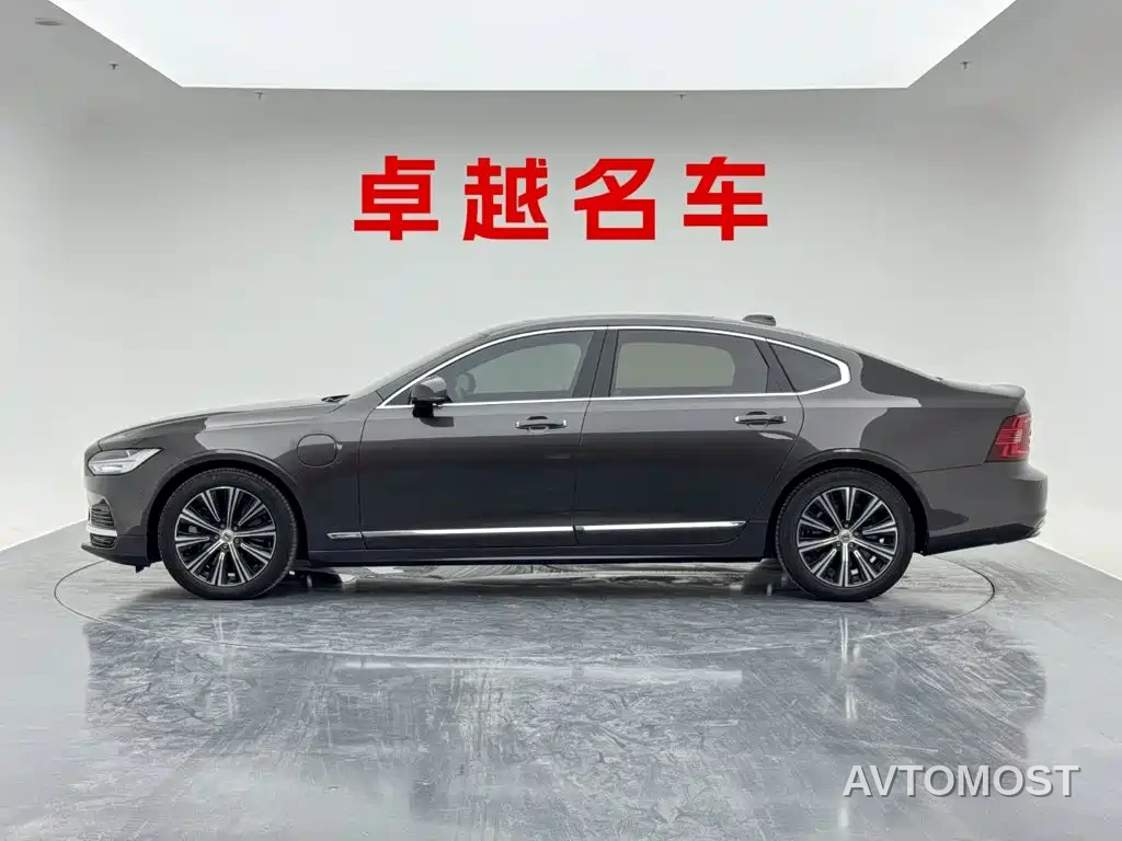Volvo S90 Plug-in Hybrid 2022 T8 Recharge Plug-in Hybrid Momentum Luxury Edition — фото 8