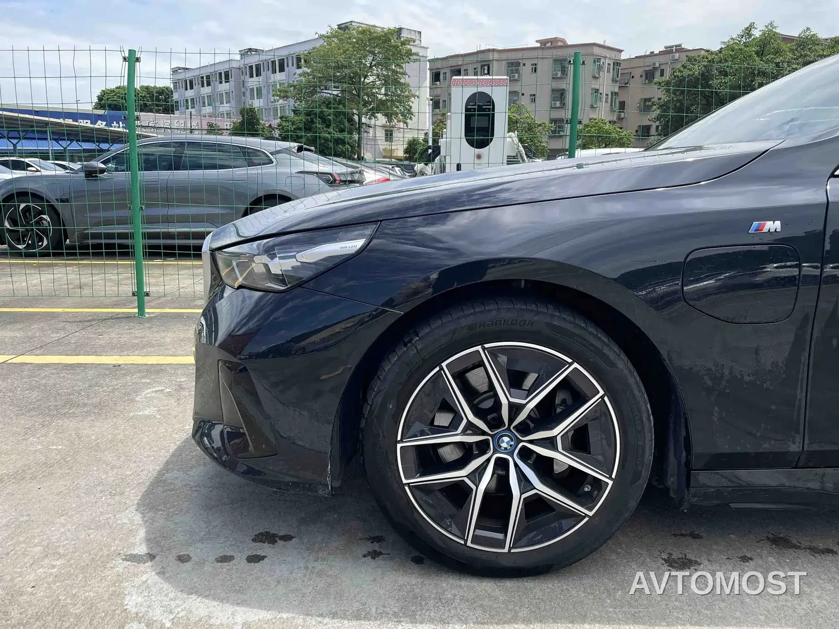 BMW i5 2024 eDrive 35L M Sport Package — фото 6