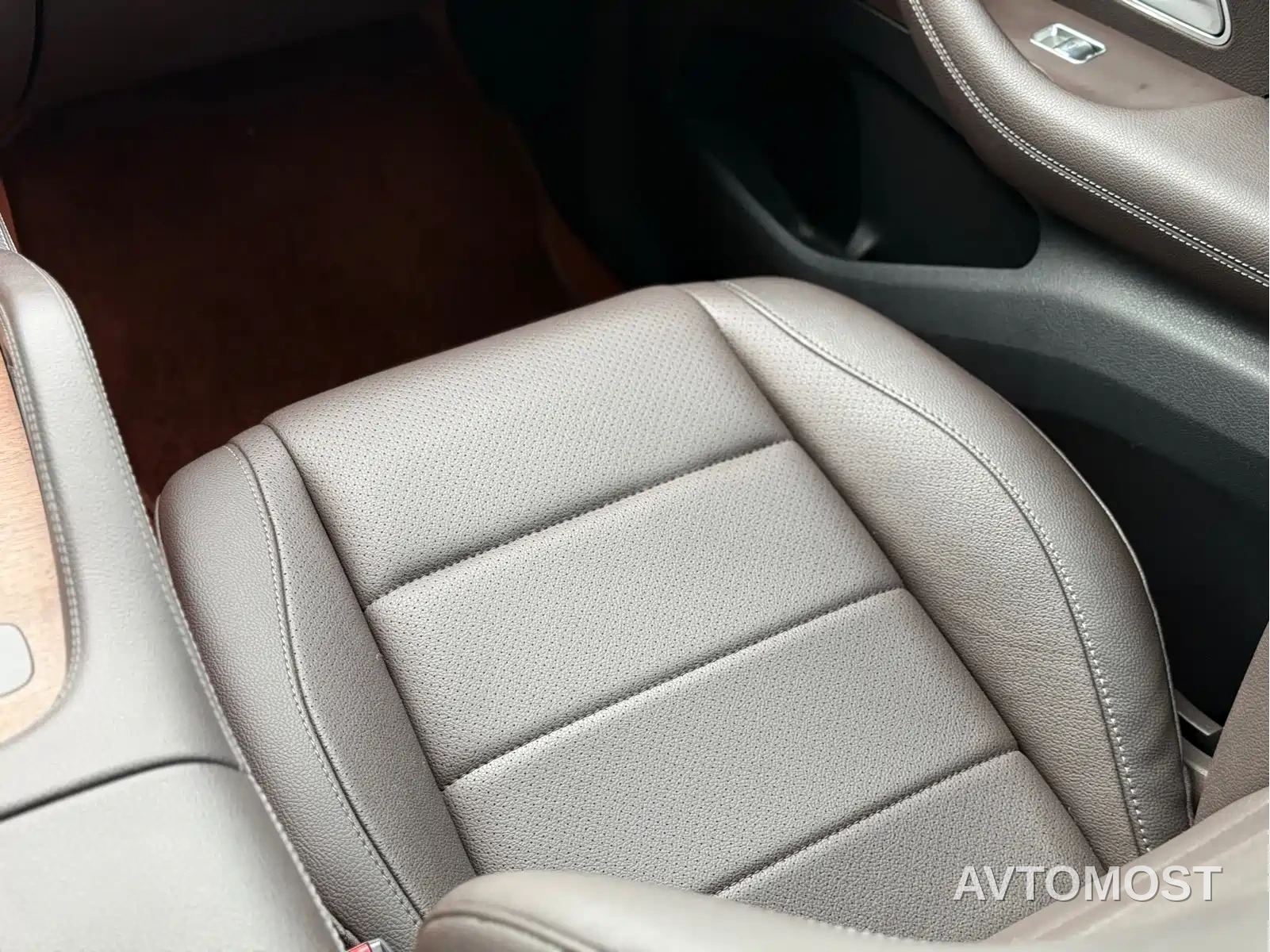 Mercedes-Benz GLE New Energy 2021 GLE 350 e 4MATIC Smart Enjoyment Edition — фото 12