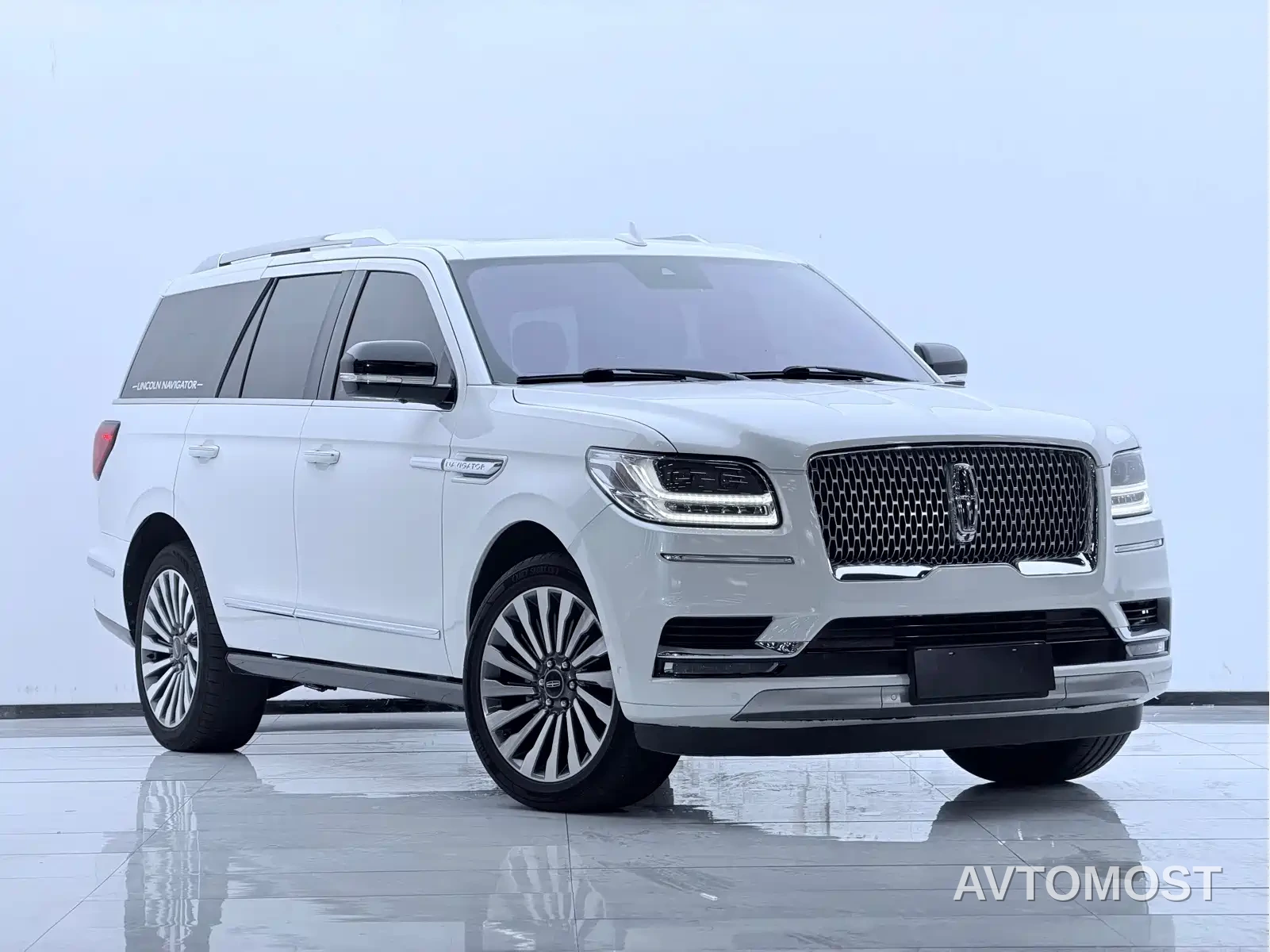 Lincoln Navigator 2020 3.5T Prestige Edition — фото 3
