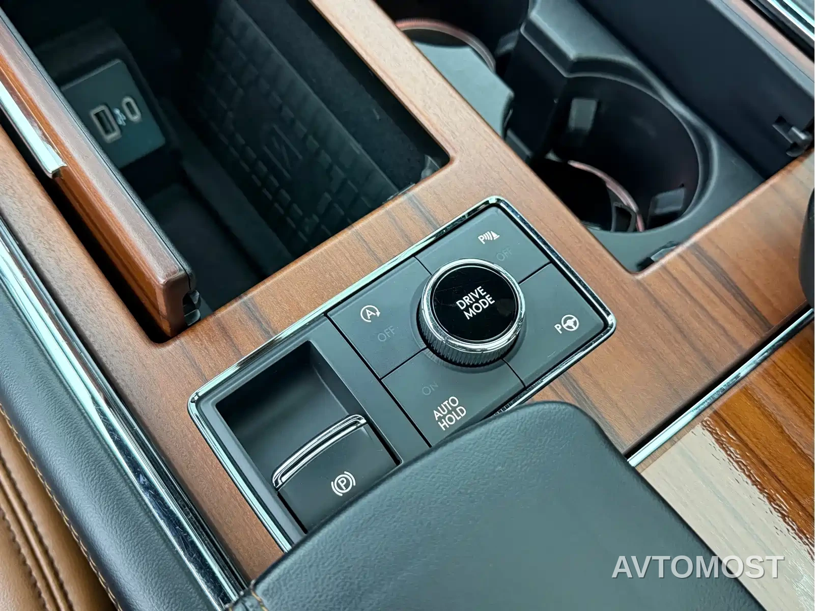 Lincoln Navigator 2020 3.5T Prestige Edition — фото 11