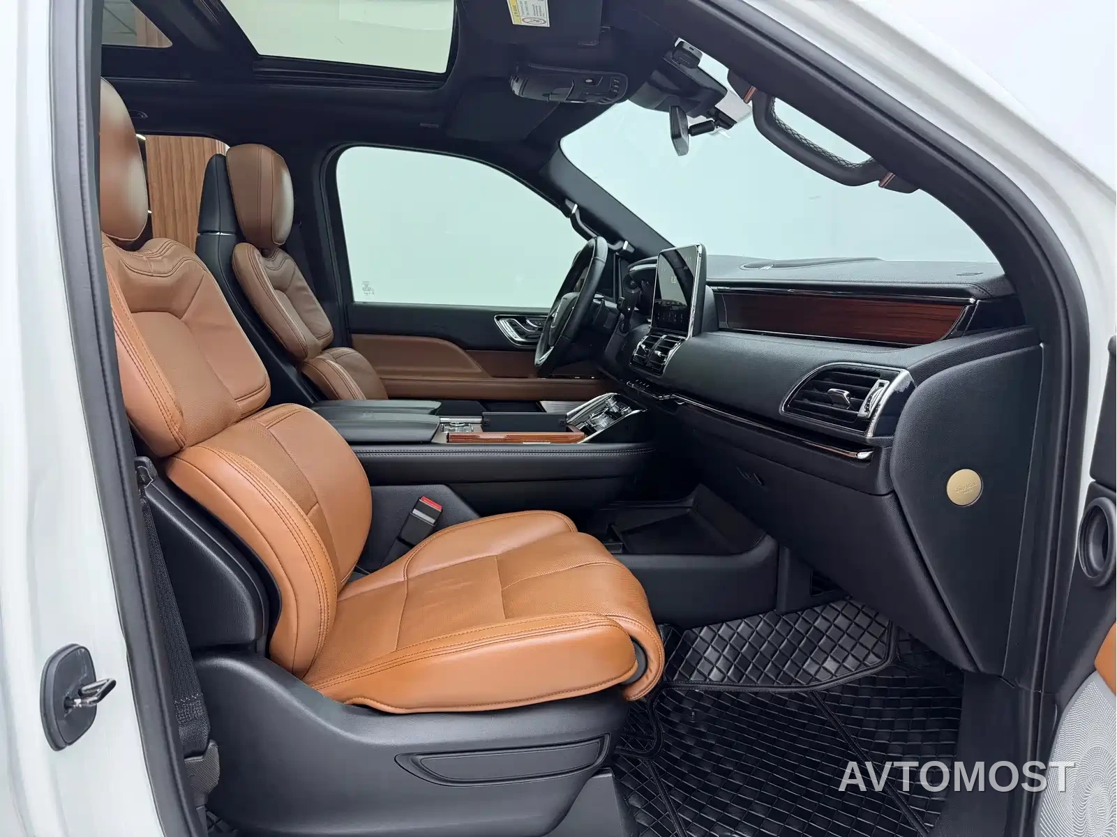 Lincoln Navigator 2020 3.5T Prestige Edition — фото 22