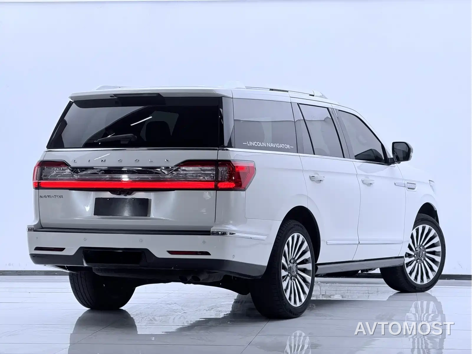 Lincoln Navigator 2020 3.5T Prestige Edition — фото 25