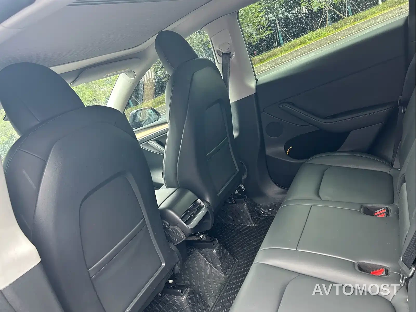 Tesla Model Y 2021 Model Long Range AWD — фото 7