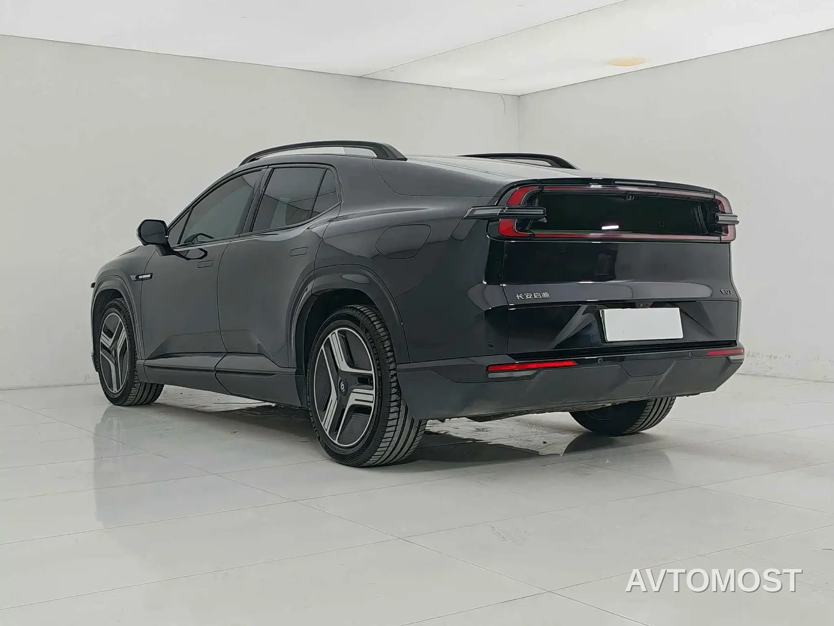 Changan Qiyuan E07 2025 Pure Electric AWD 90kWh Max Intelligent Driving Edition — фото 4