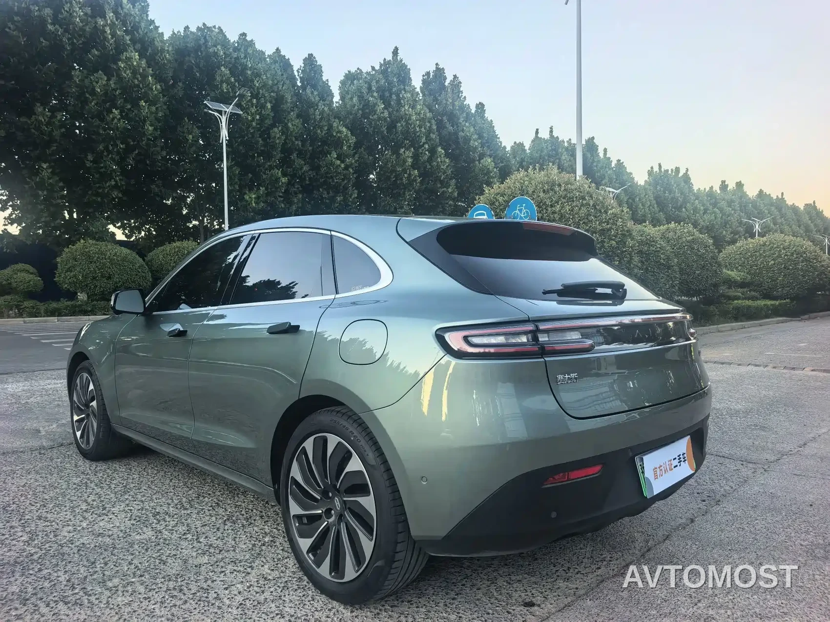 AITO M5 2022 Extended Range RWD Standard — фото 9