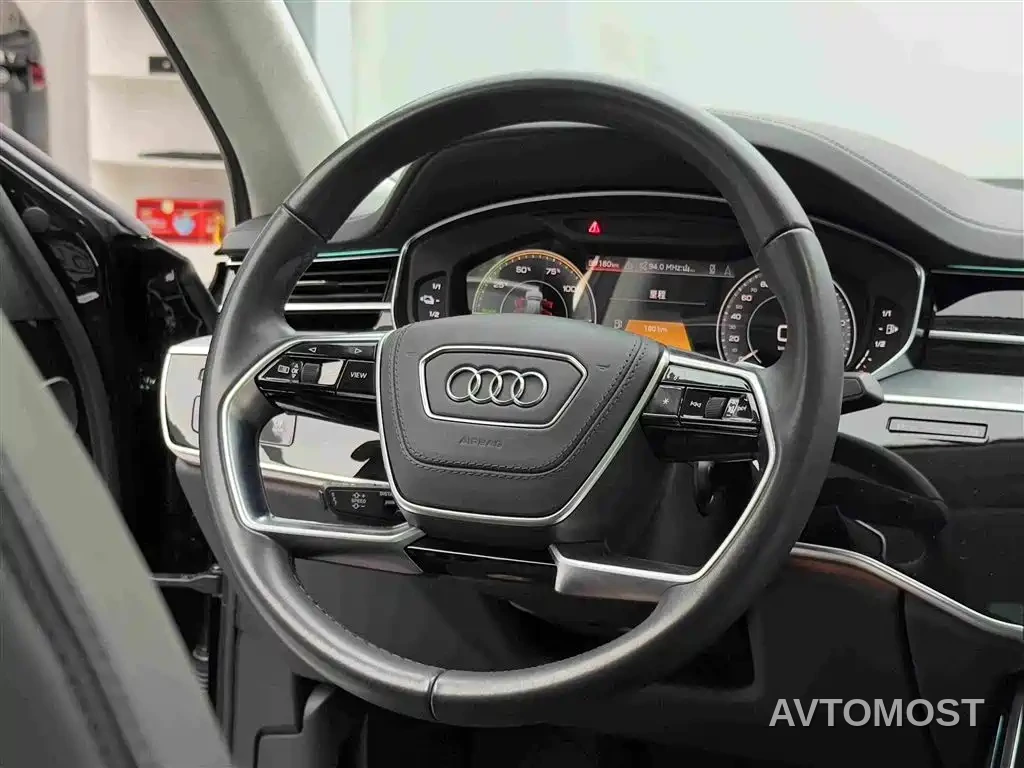 Audi A8 New Energy 2022 A8L 60 TFSIe quattro Collector's Edition — фото 10