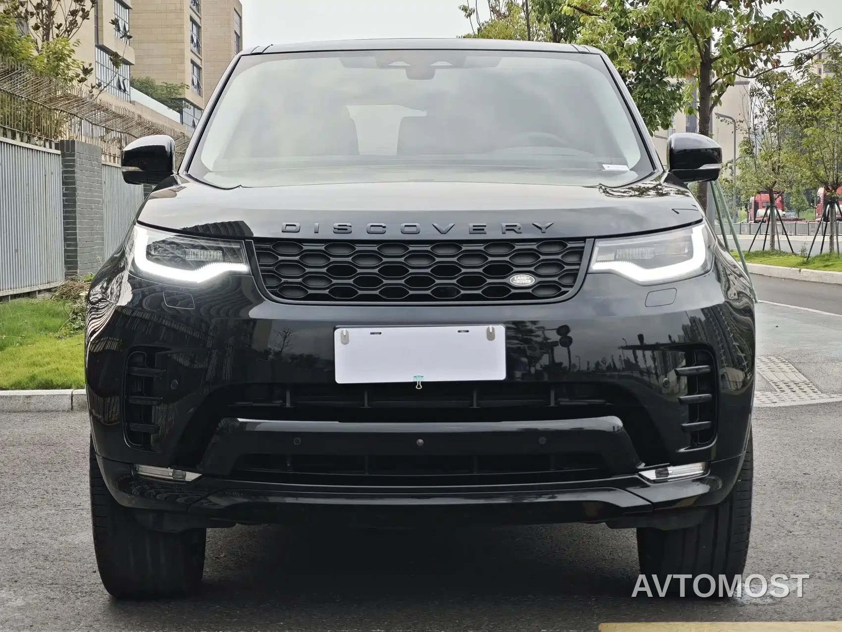 Land Rover Discovery 2021 360PS R-Dynamic SE — фото 2