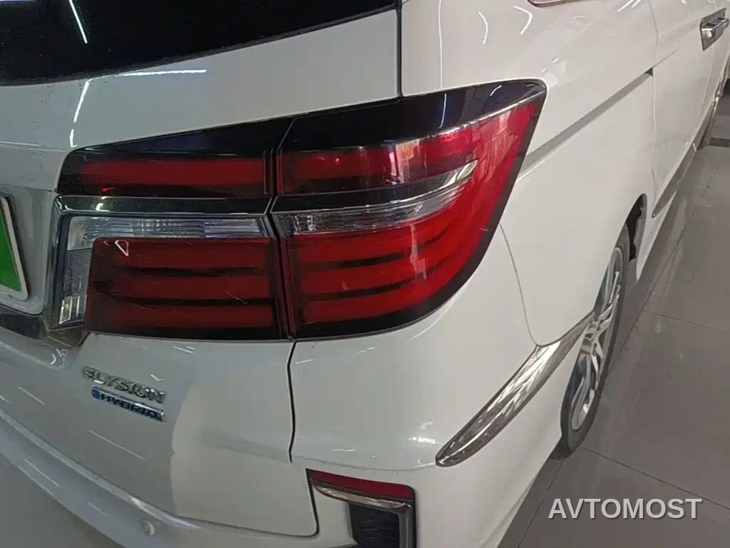 Honda Elysion 2019 2.0L Hybrid Luxury Edition — фото 8