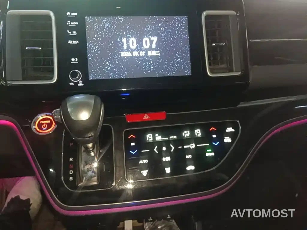 Honda Elysion 2019 2.0L Hybrid Luxury Edition — фото 12