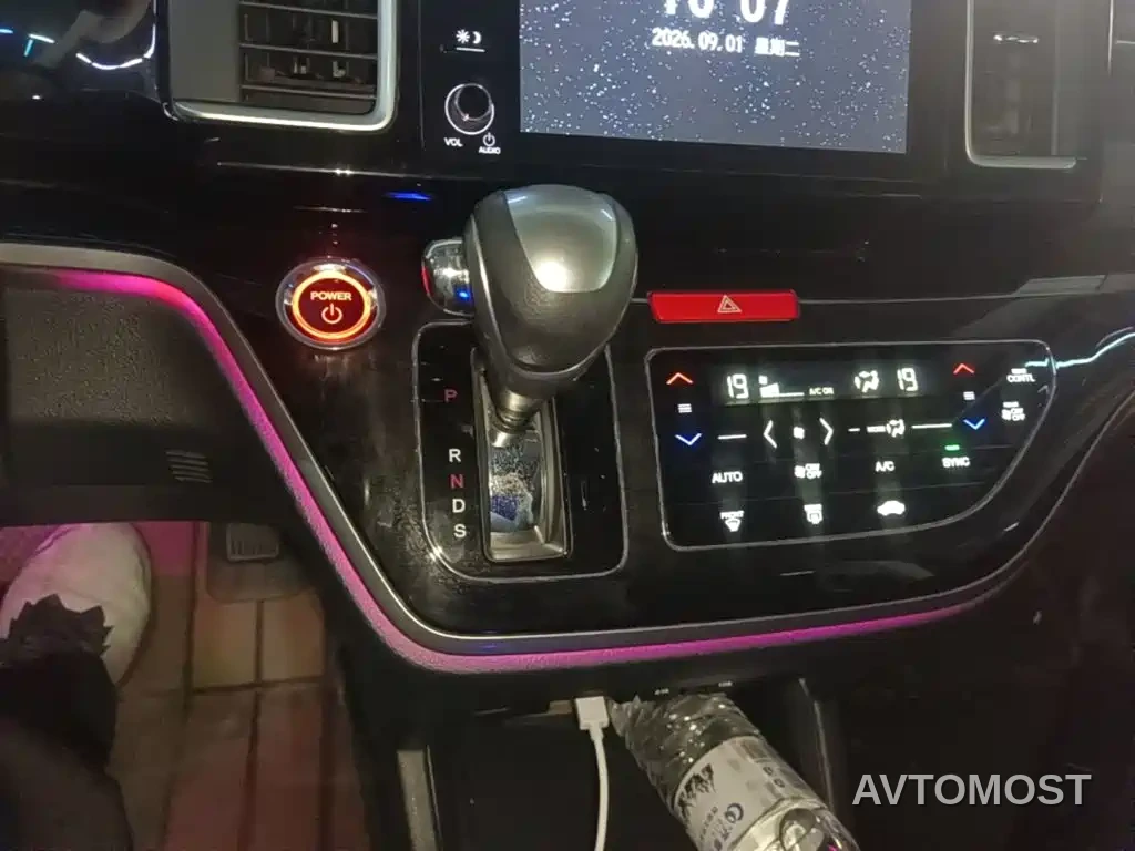 Honda Elysion 2019 2.0L Hybrid Luxury Edition — фото 13